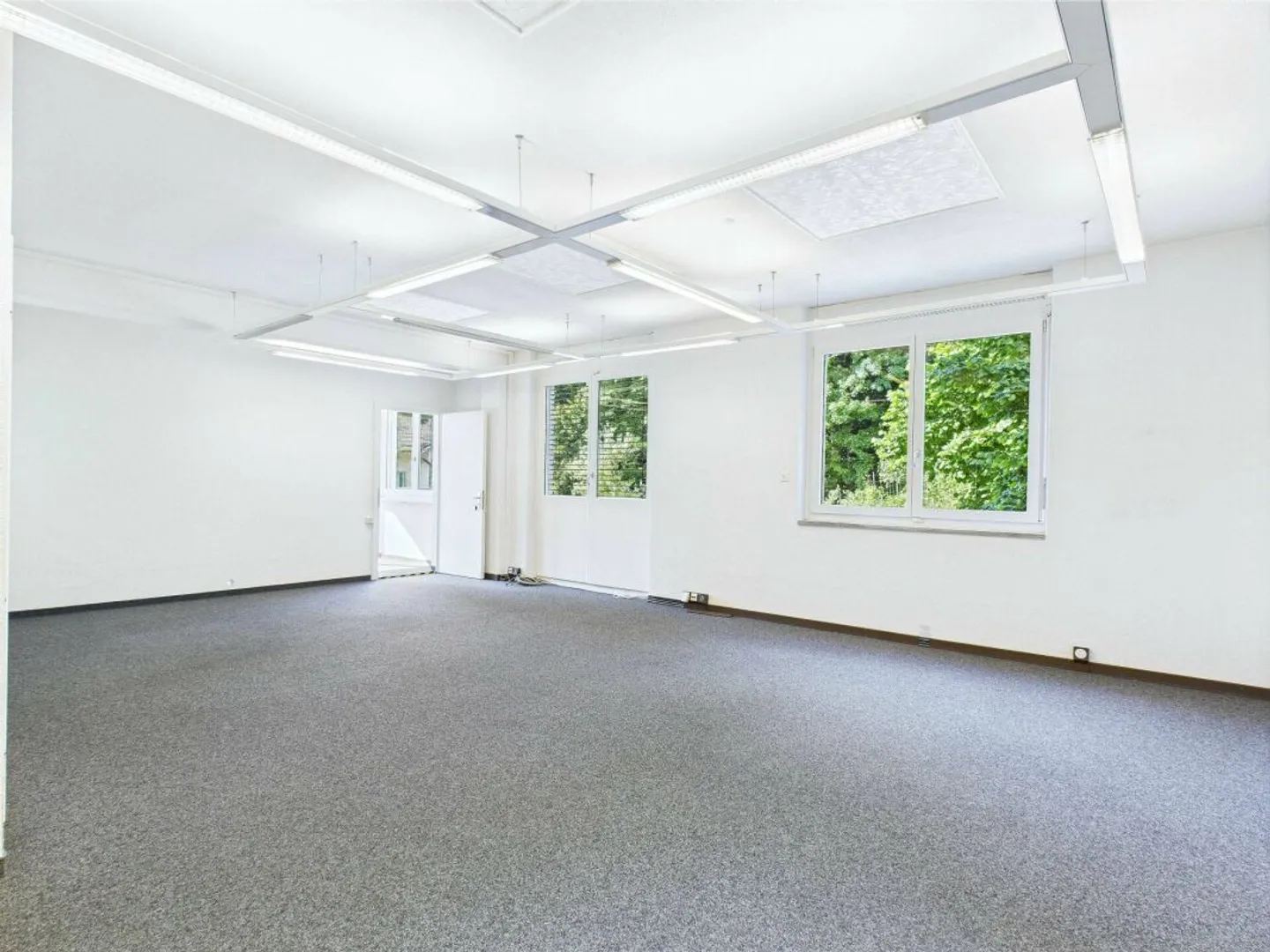 Espaces de bureau attrayants au cœur de Zurich-Seebach - Photo 4 sur 12