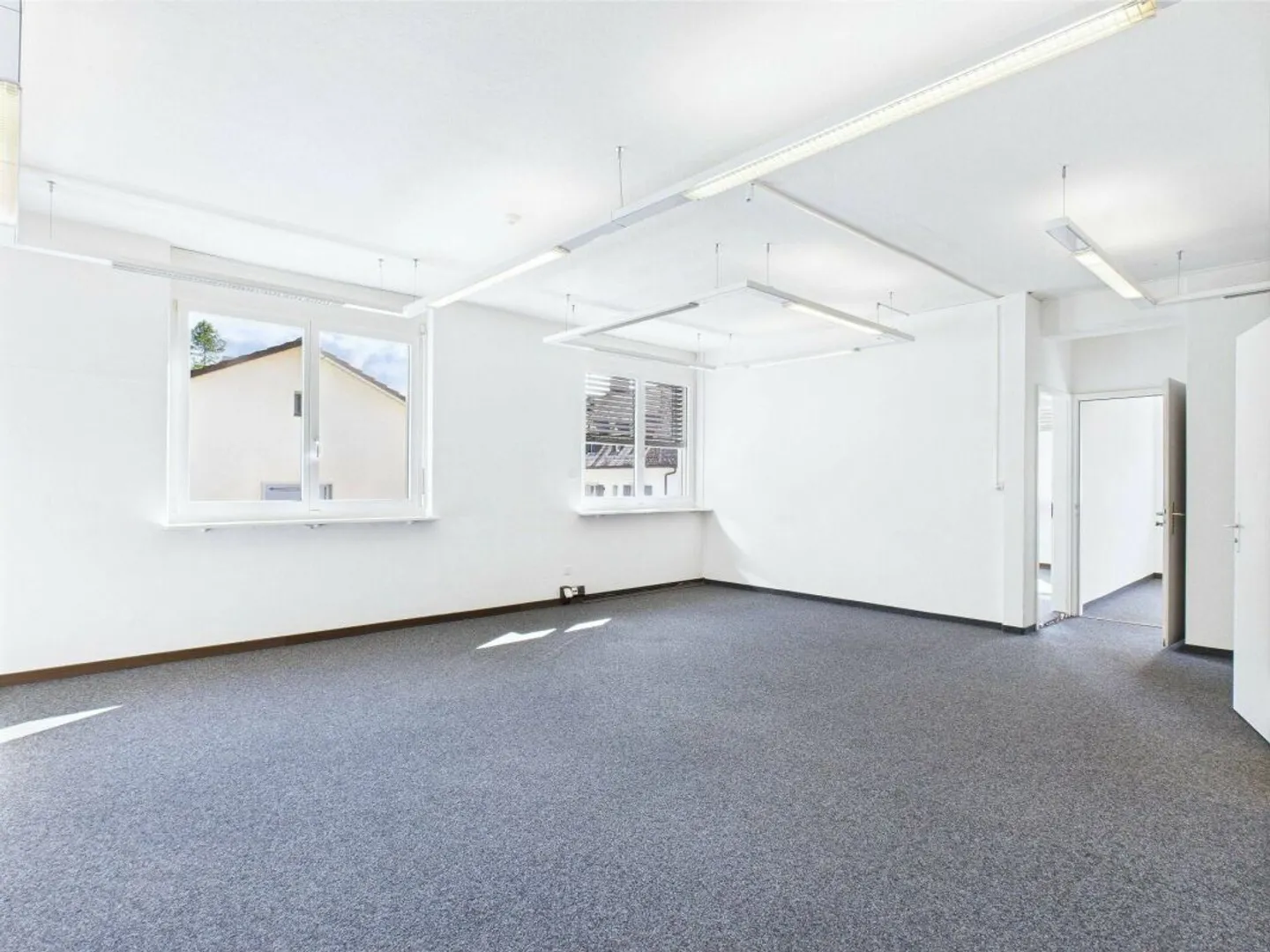 Espaces de bureau attrayants au cœur de Zurich-Seebach - Photo 5 sur 12