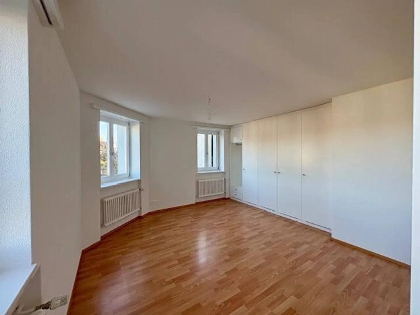 In una posizione fantastica con terrazza e vista parziale sul lago! - Foto 6 di 10