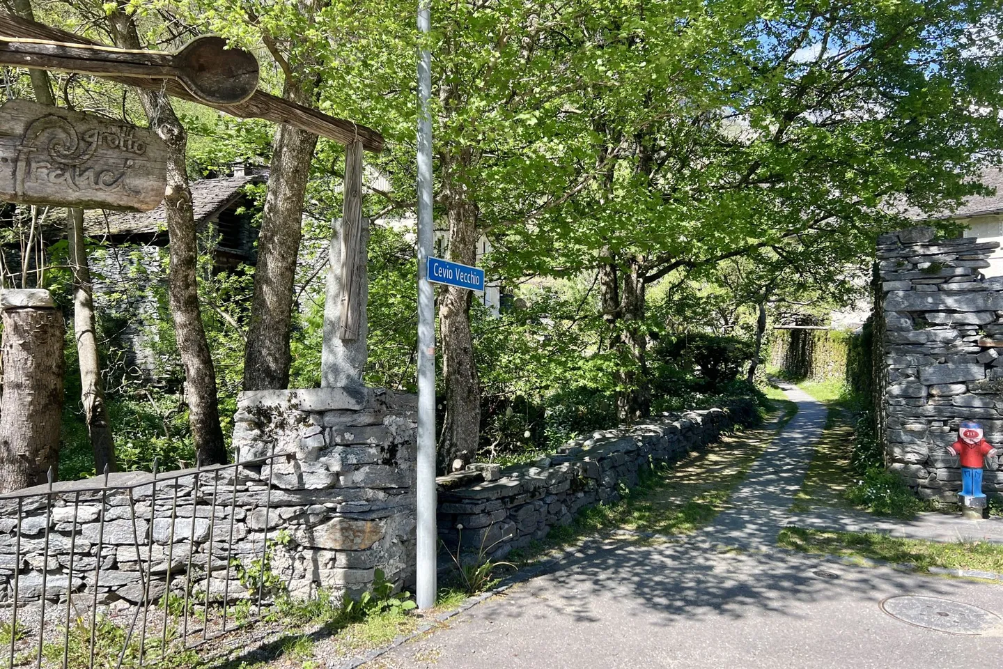 VERKAUFT ! Romantisches Rustico mit herrlichem Grundstück - Foto 45 von 47