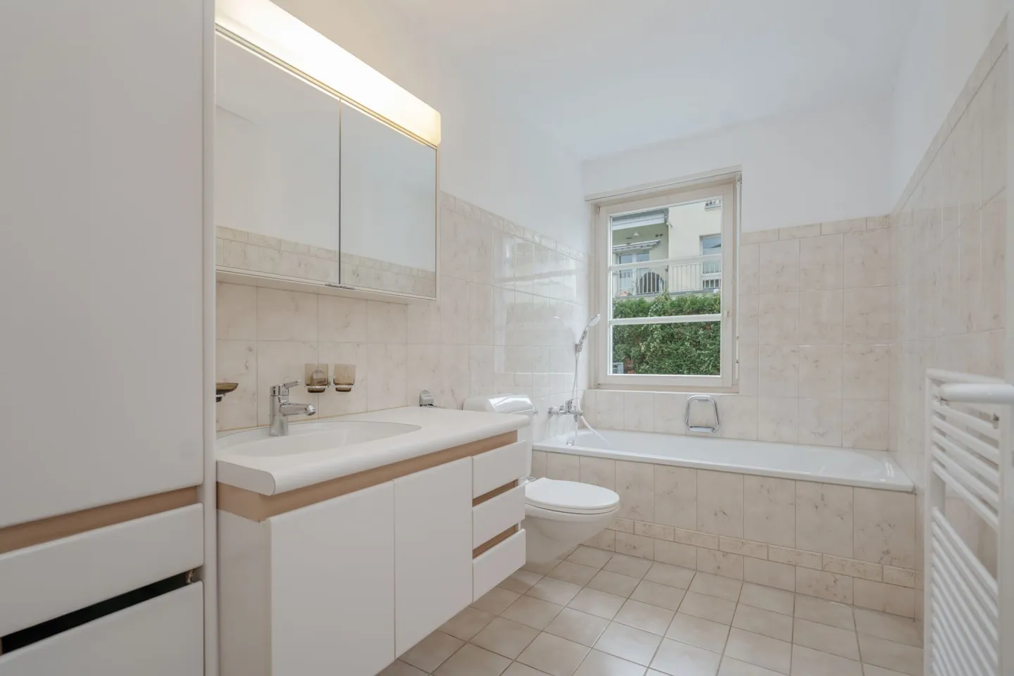 Casa bifamiliare - Appartamento duplex di 5½ stanze, appartamento giardino di 4½ stanze - Foto 27 di 28
