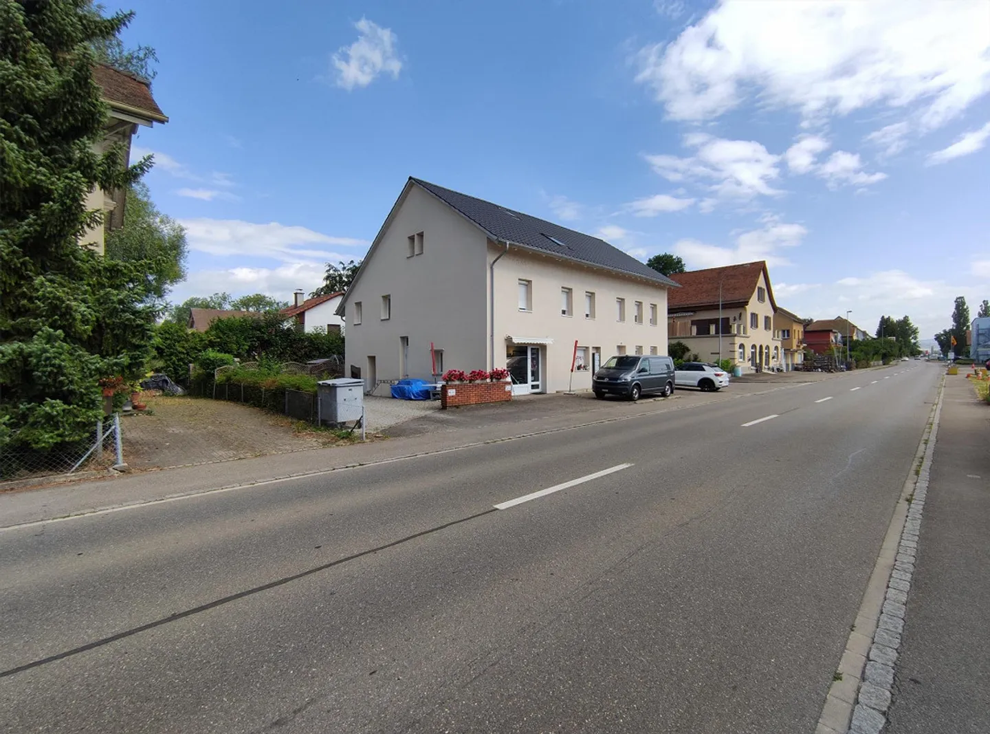 Immeuble d'habitation multifamilial entièrement loué à vendre... - Photo 1 sur 13