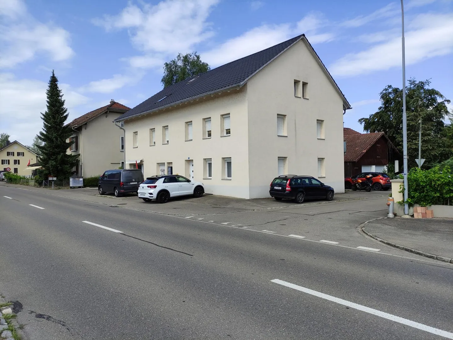 Immeuble d'habitation multifamilial entièrement loué à vendre... - Photo 2 sur 13