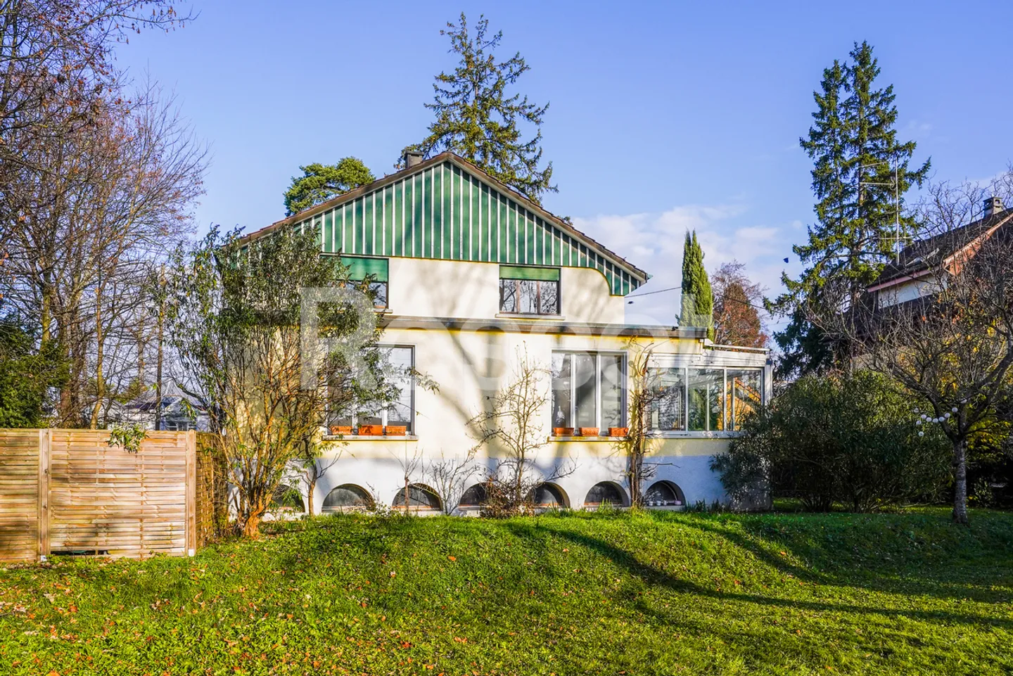 Exclusif : Villa individuelle avec appartement indépendant - Photo 1 sur 15