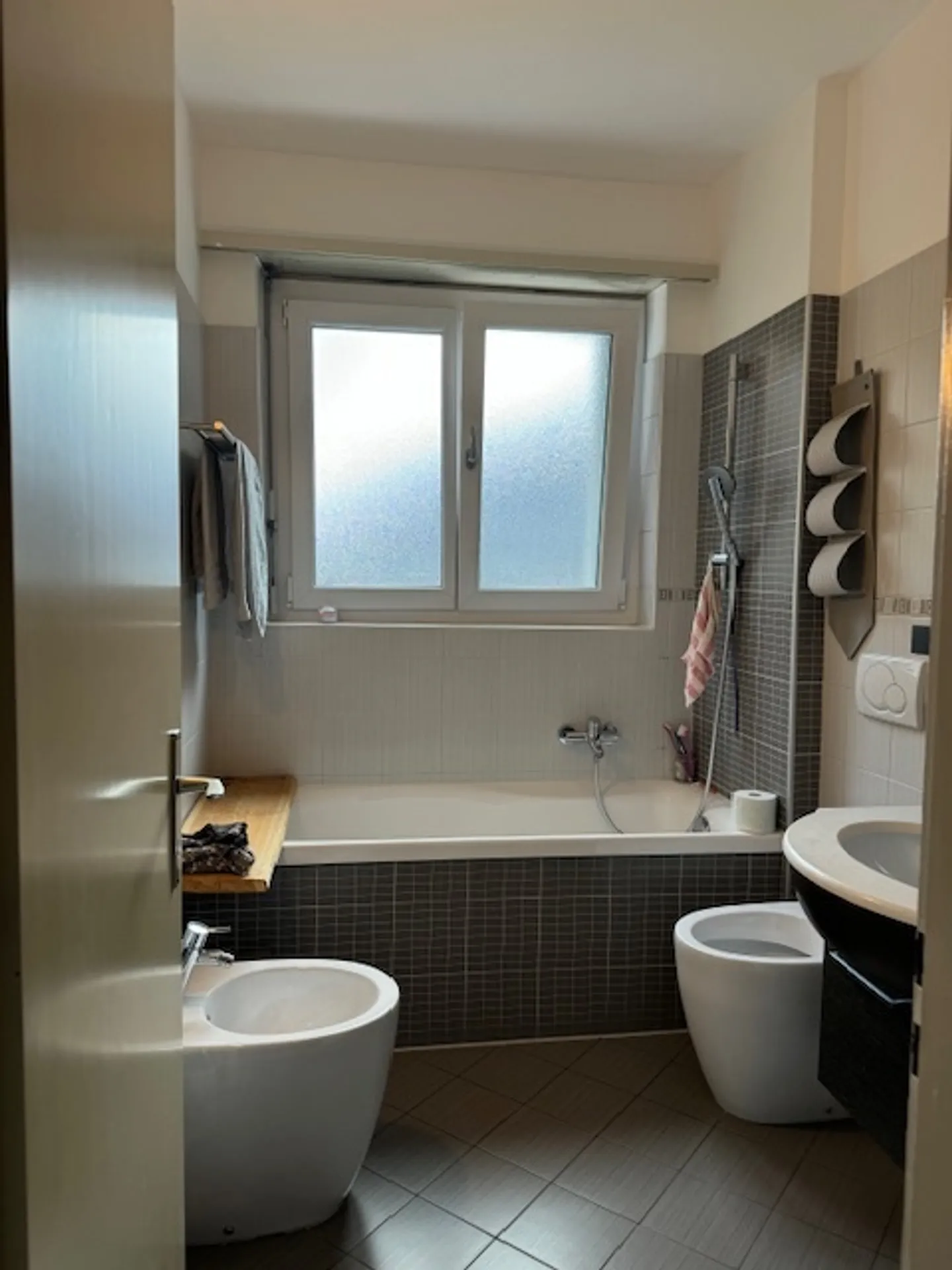 GIORNICO - Renovated 4-room apartment - 100 sqm - Photo 8 of 14