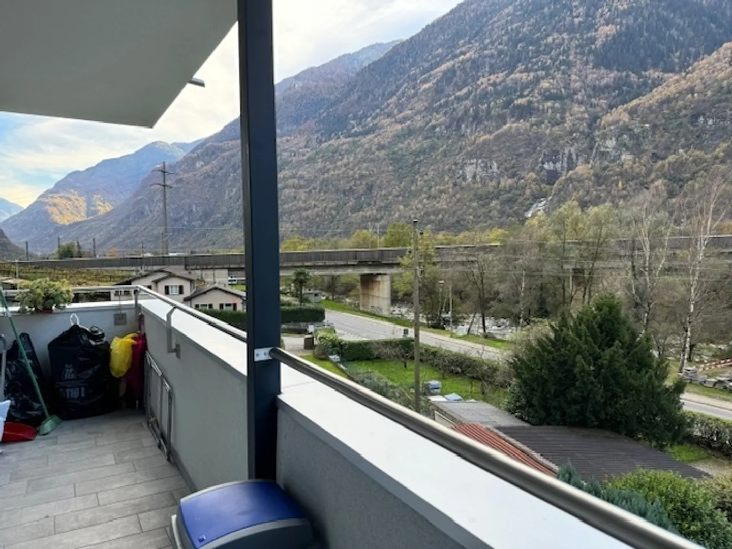 GIORNICO - Renovated 4-room apartment - 100 sqm - Photo 10 of 14