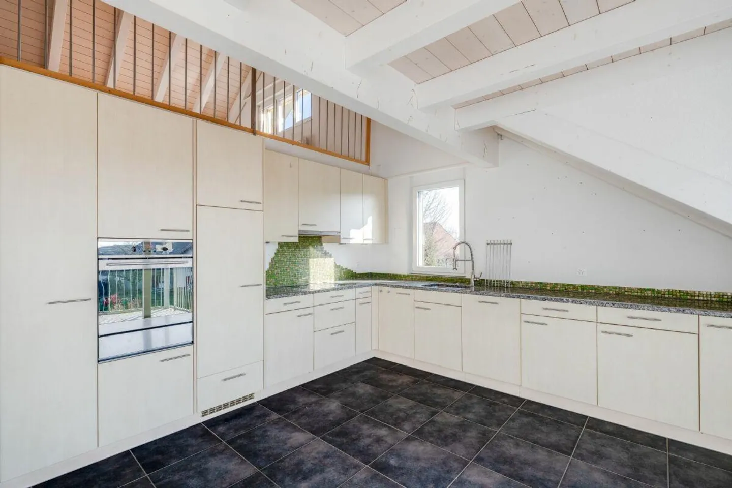 4.5-Room Apartment with Gallery - Photo 10 of 14