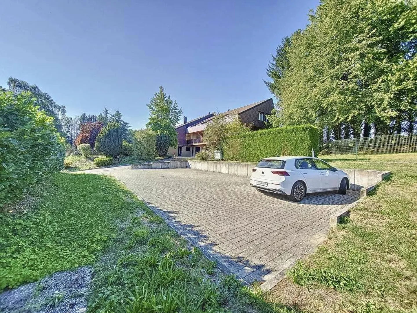Edificio misto 8 stanze - Foto 1 di 13