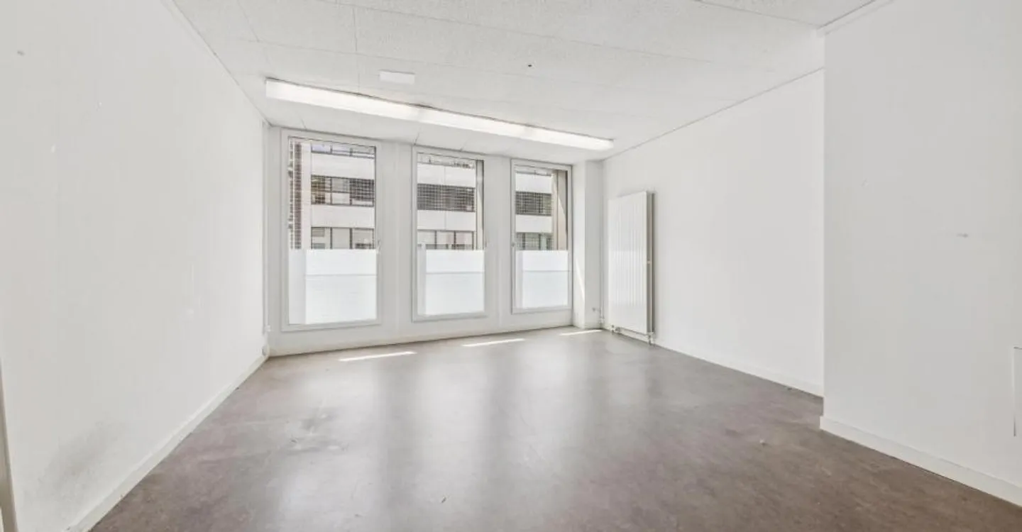 Spazio per studio o ufficio tra Bankverein e Aeschenplatz - Foto 1 di 6