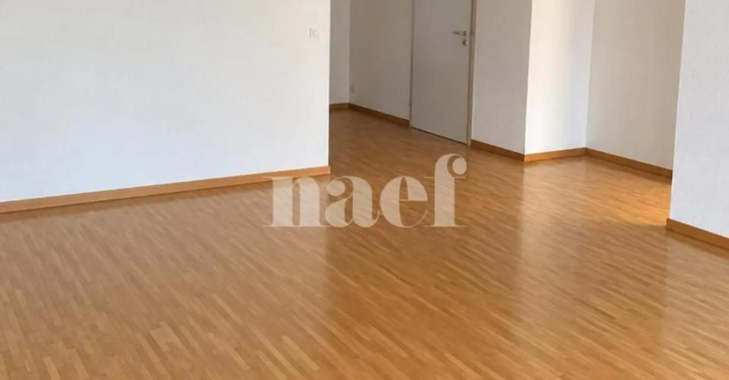 Apartment - Photo 5 of 11