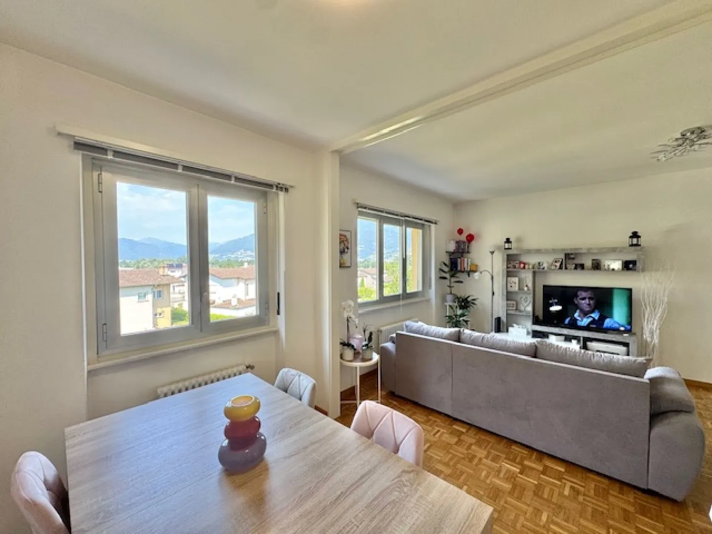 Appartamento 2.5 camere affascinante - Foto 3 di 14