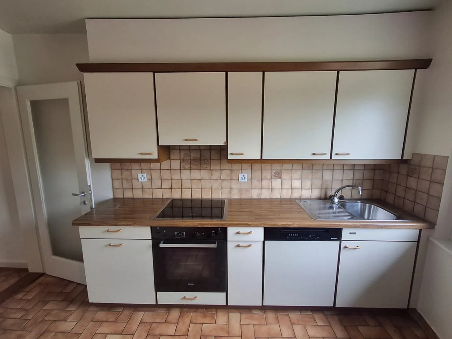 Apartment for rent - Photo 2 of 6