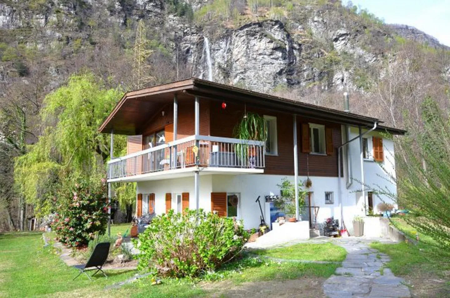 Casa unifamiliare 5 1/2 locali con grande terreno - Foto 1 di 51
