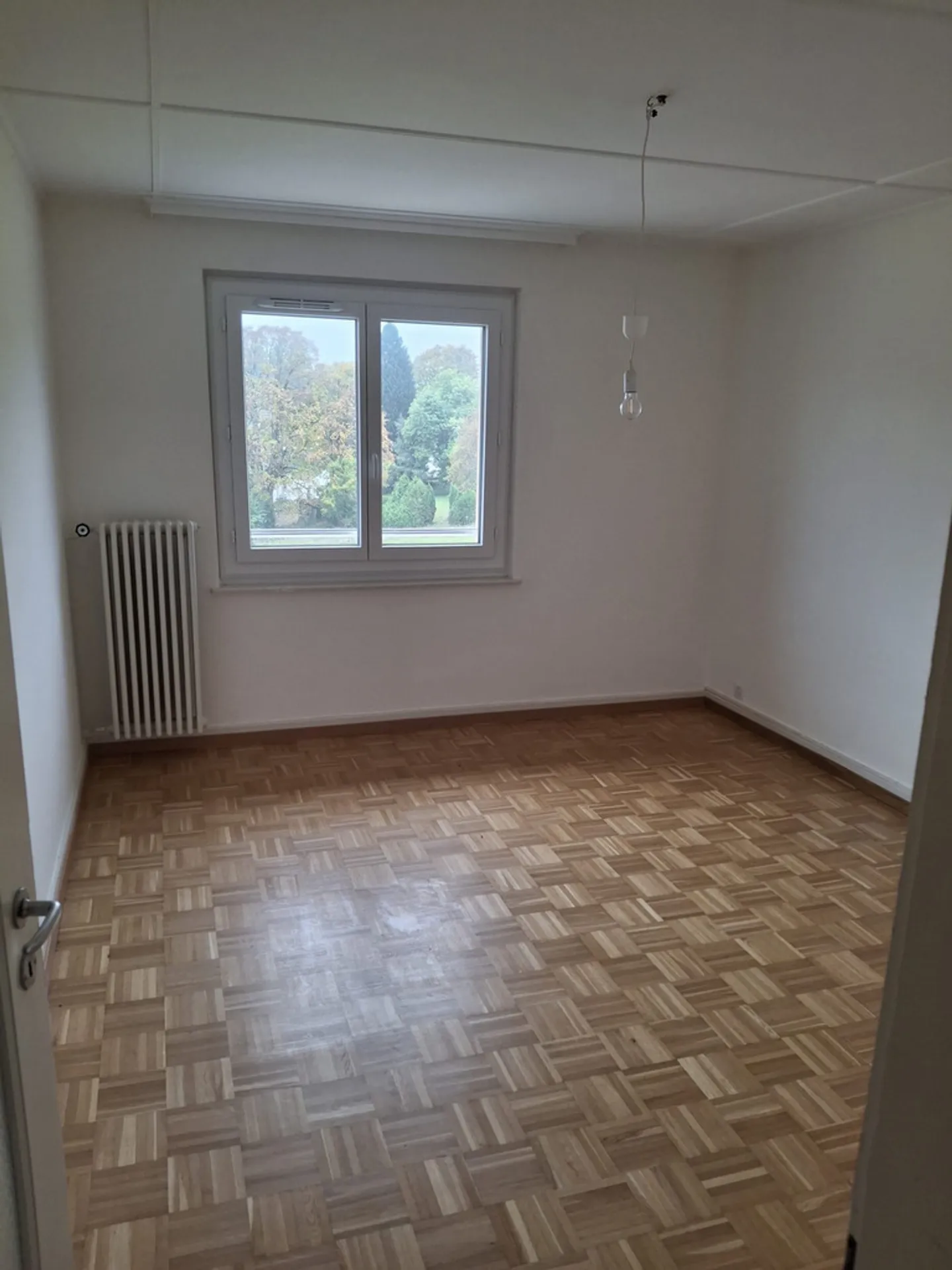 Apartment for rent - Photo 3 of 6