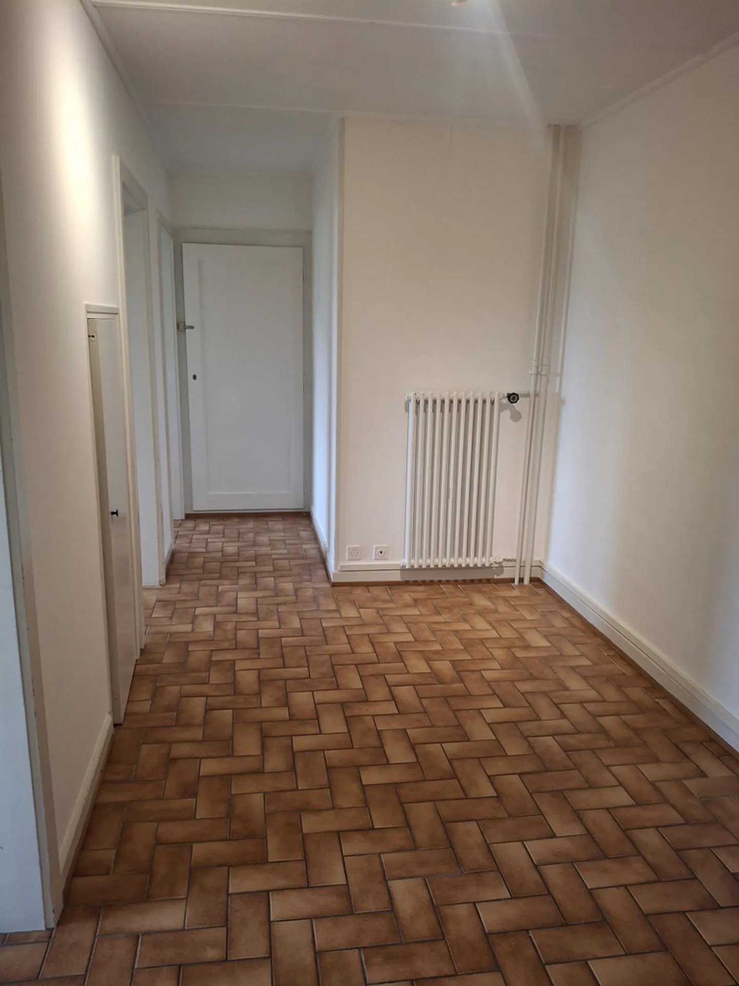Apartment for rent - Photo 5 of 6