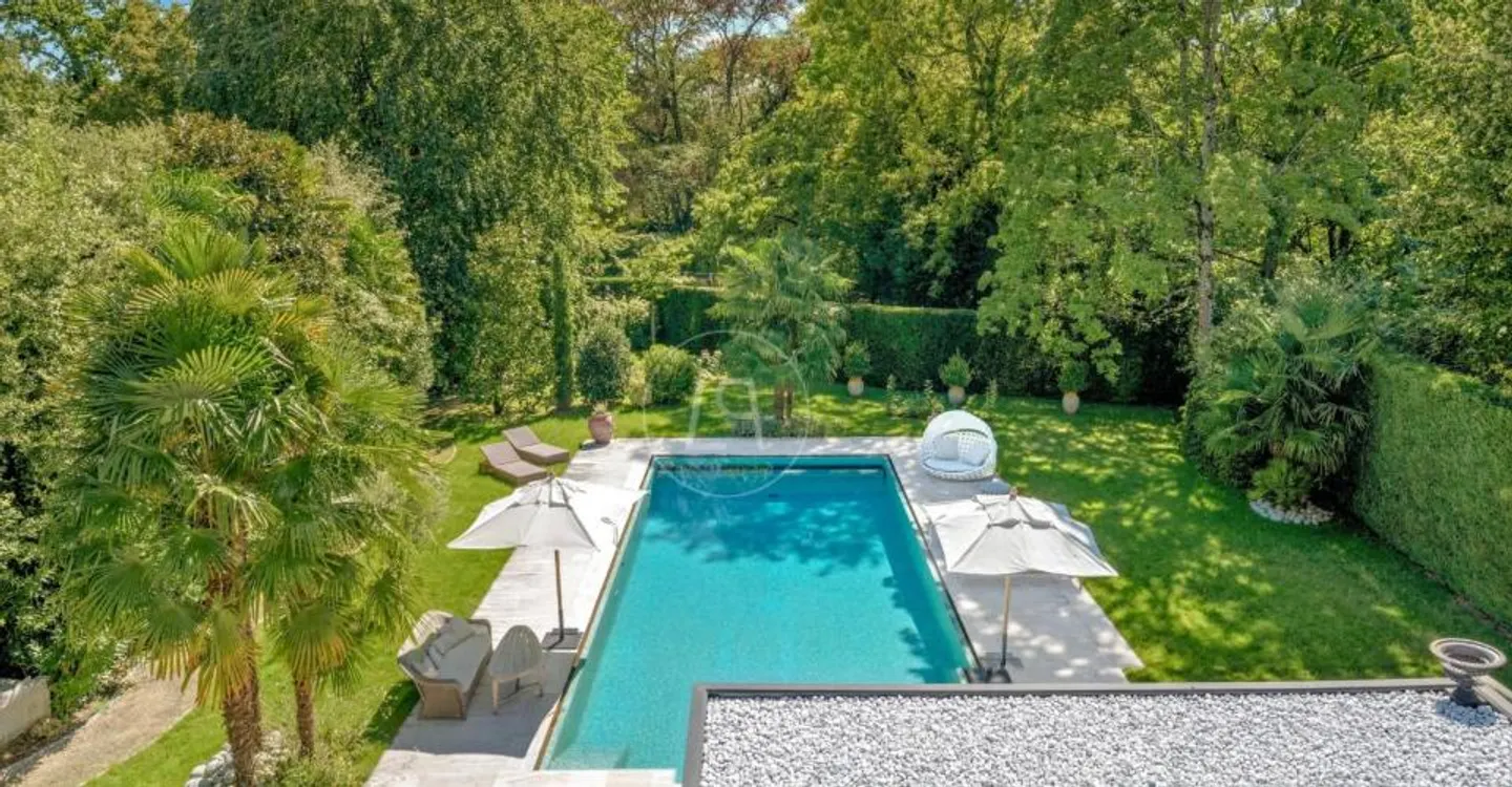 Elegant character home in a green setting? Bellevue, Riv - Photo 11 of 13