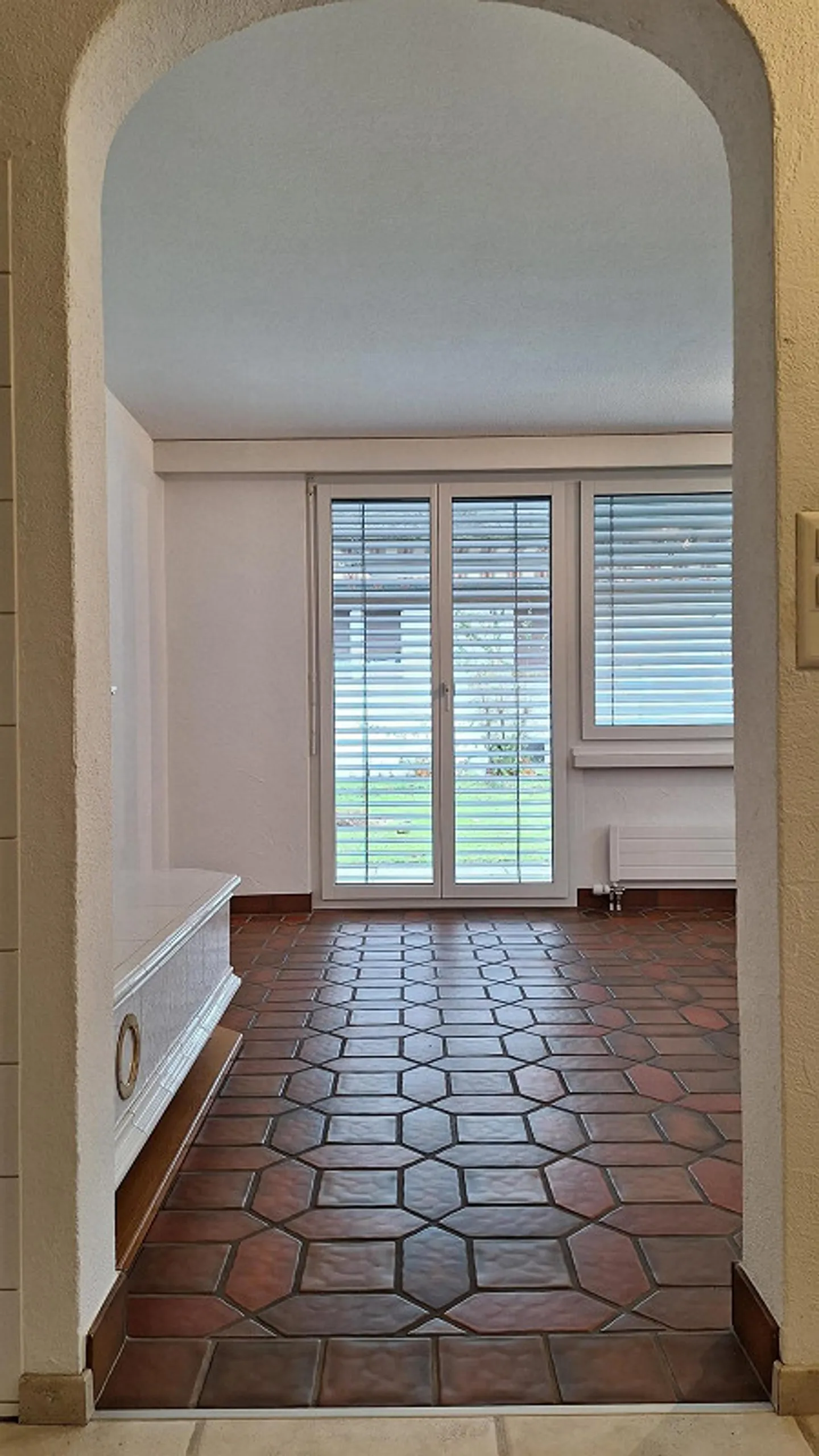 Bell'appartamento di 4,5 stanze in una casa bifamiliare - Foto 7 di 19