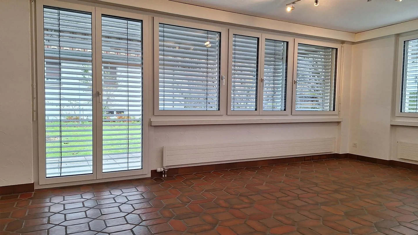 Bell'appartamento di 4,5 stanze in una casa bifamiliare - Foto 10 di 19