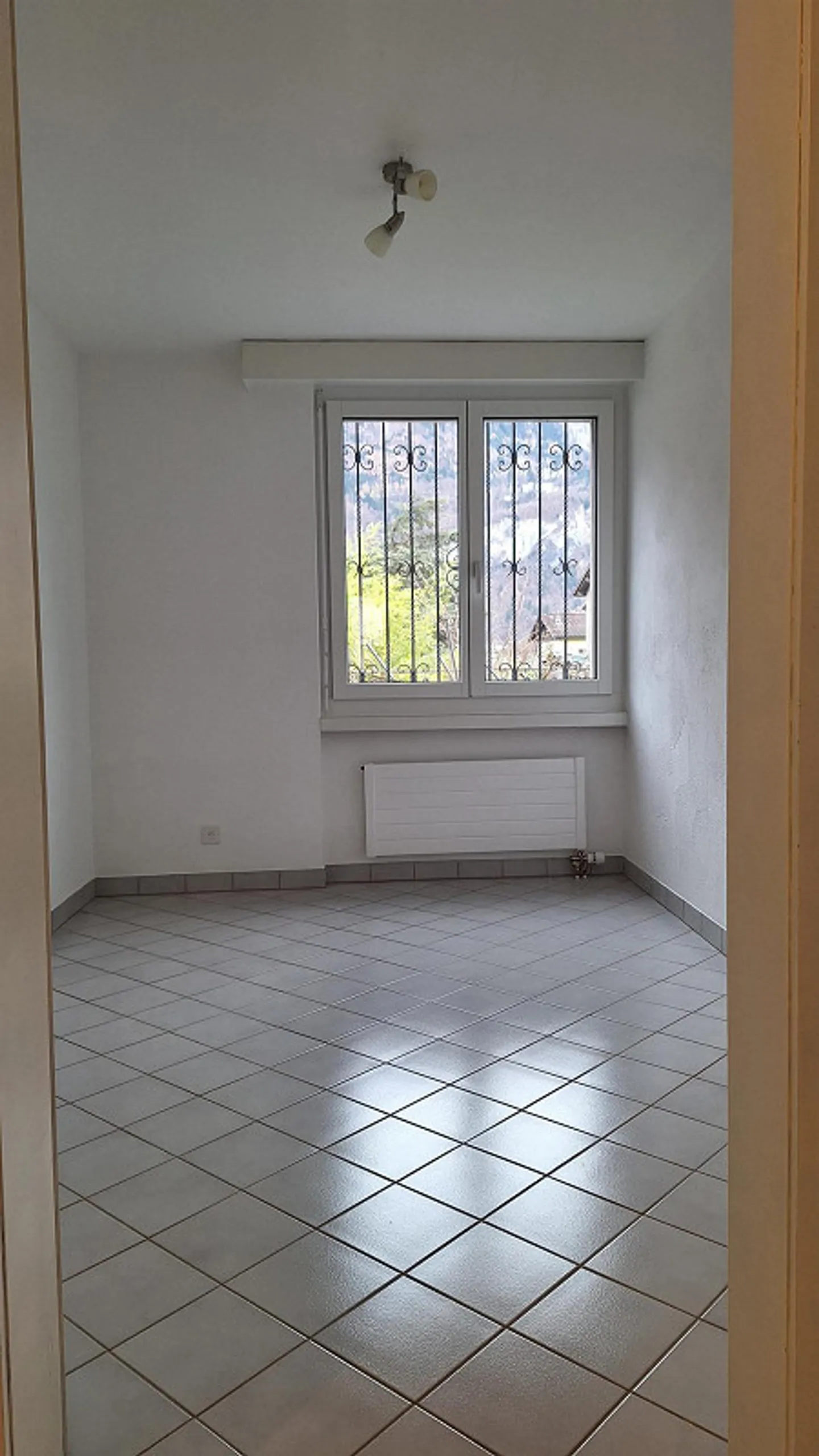 Bell'appartamento di 4,5 stanze in una casa bifamiliare - Foto 11 di 19