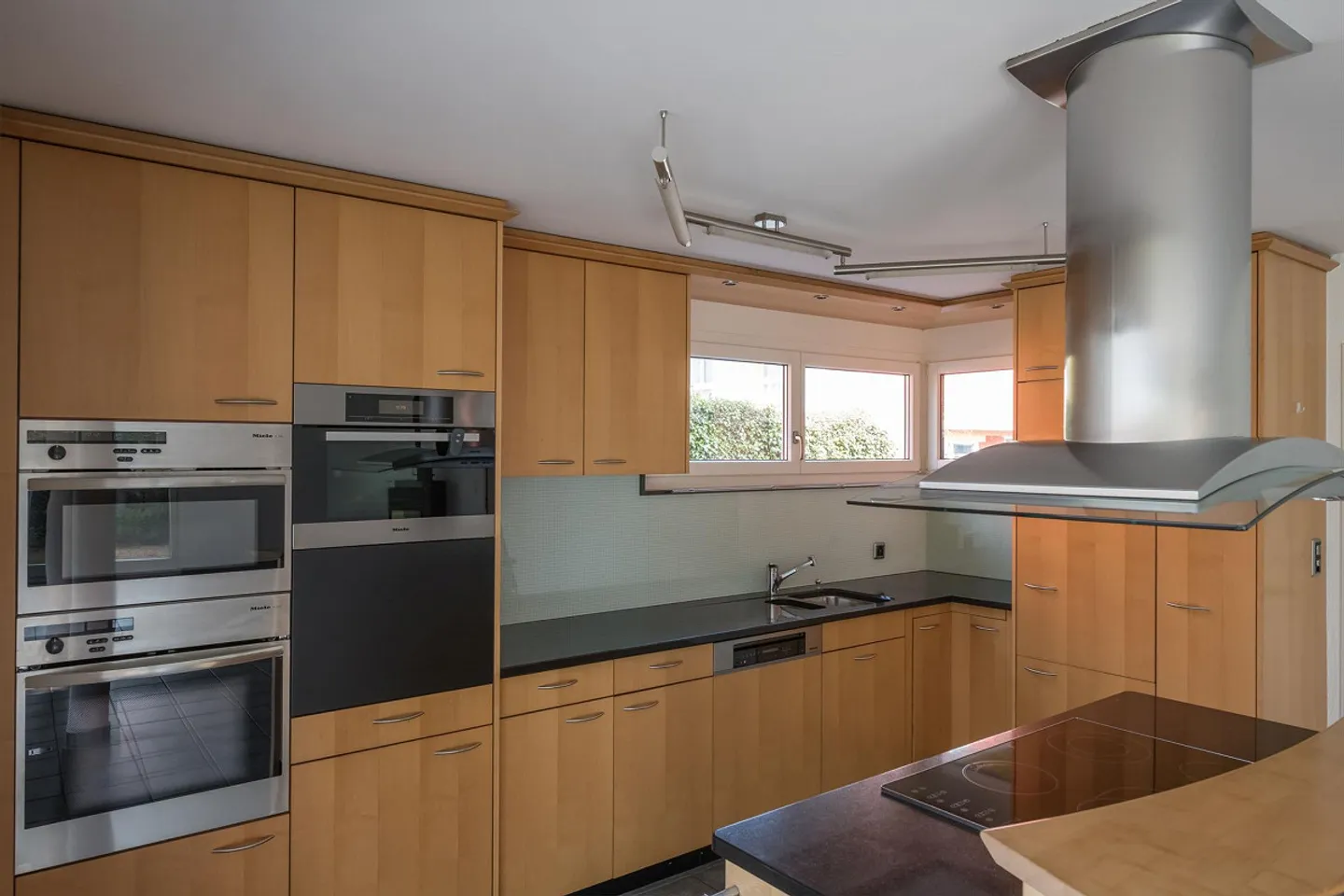 Casa unifamiliare indipendente nella migliore posizione - Foto 10 di 30