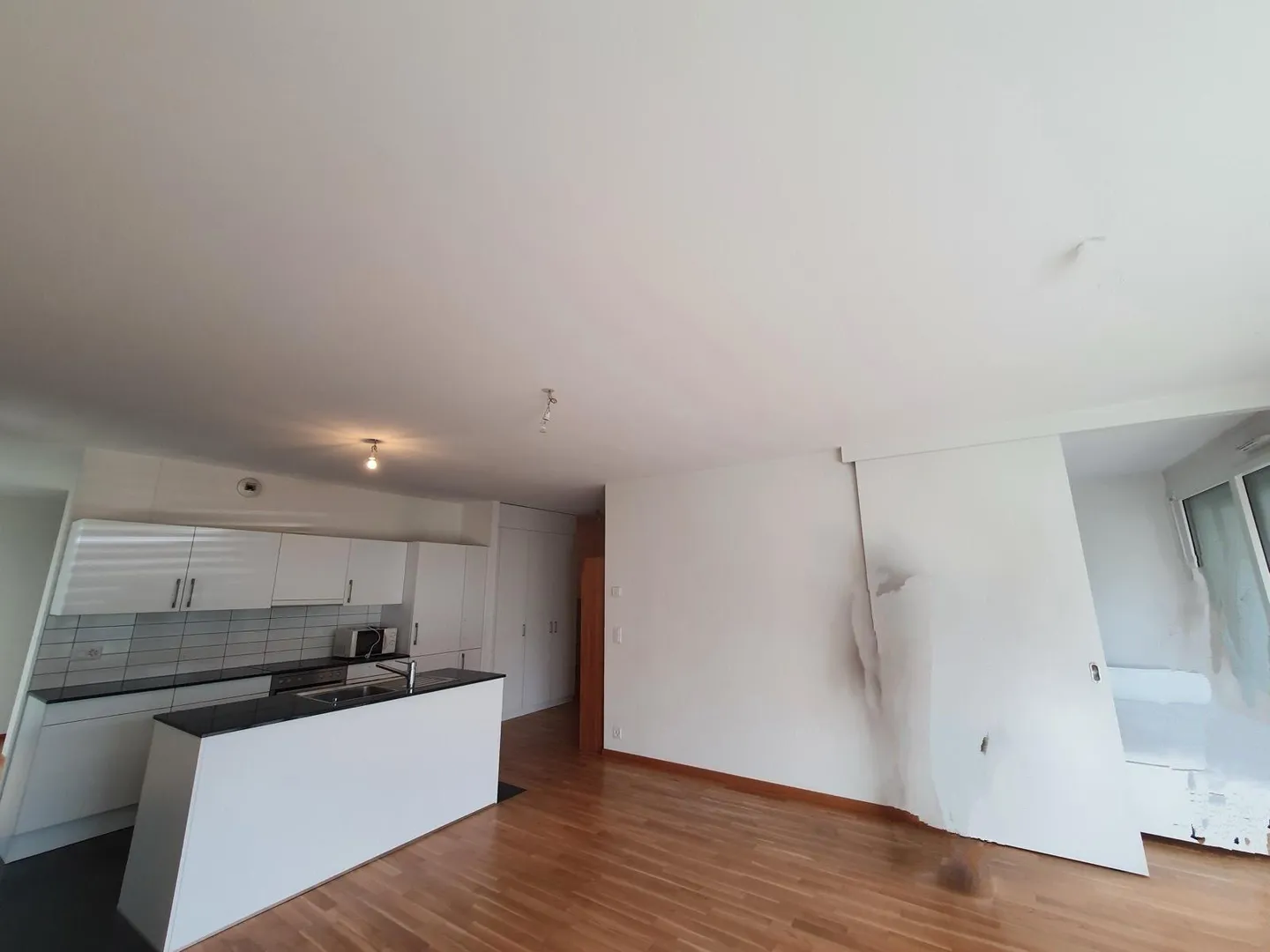 Appartement à louer - Photo 2 sur 9