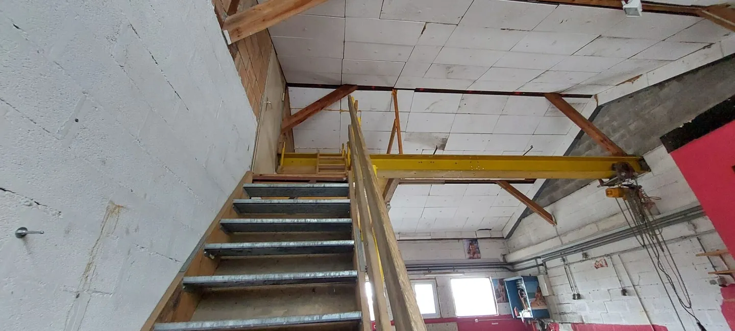 Vehicle Workshop for Rent in Neyruz - Photo 2 of 7