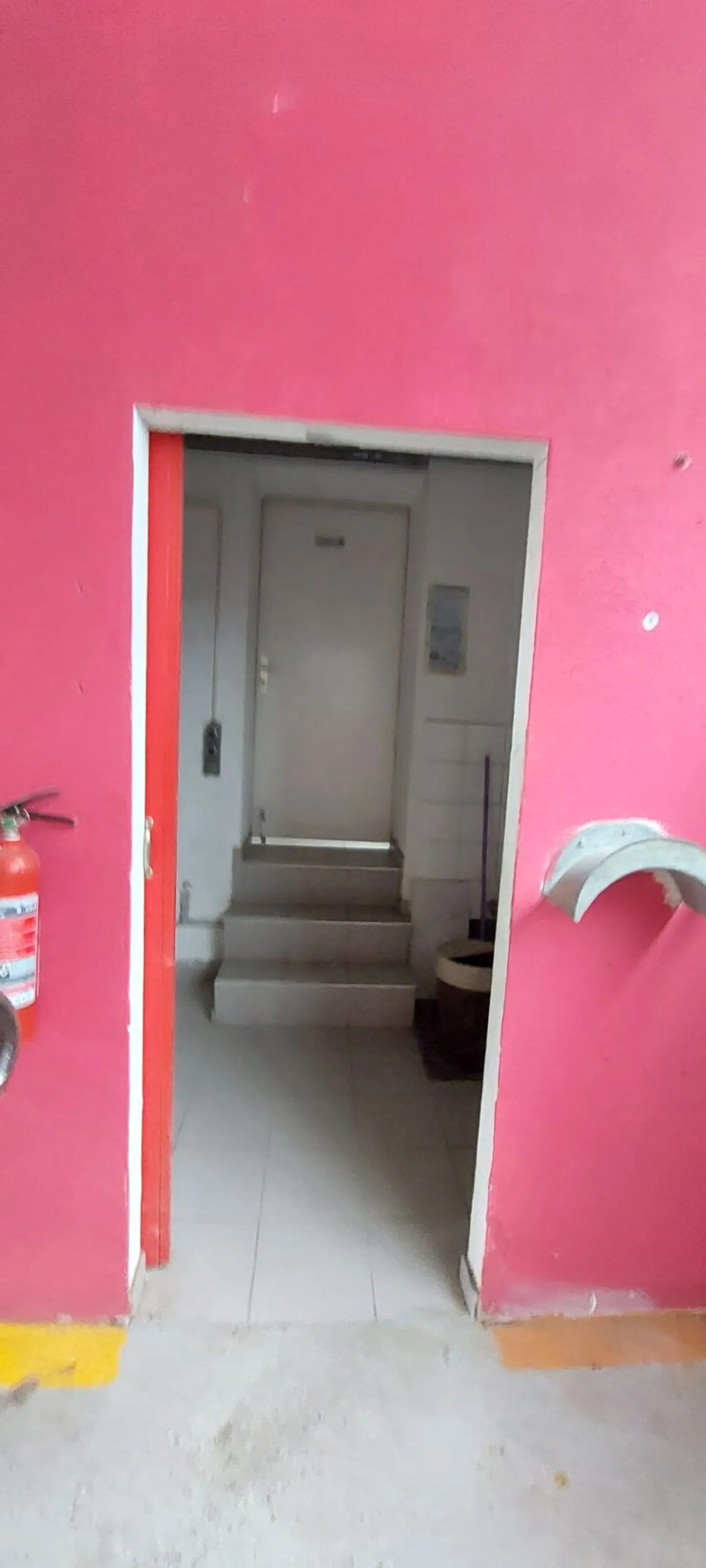 Vehicle Workshop for Rent in Neyruz - Photo 4 of 7