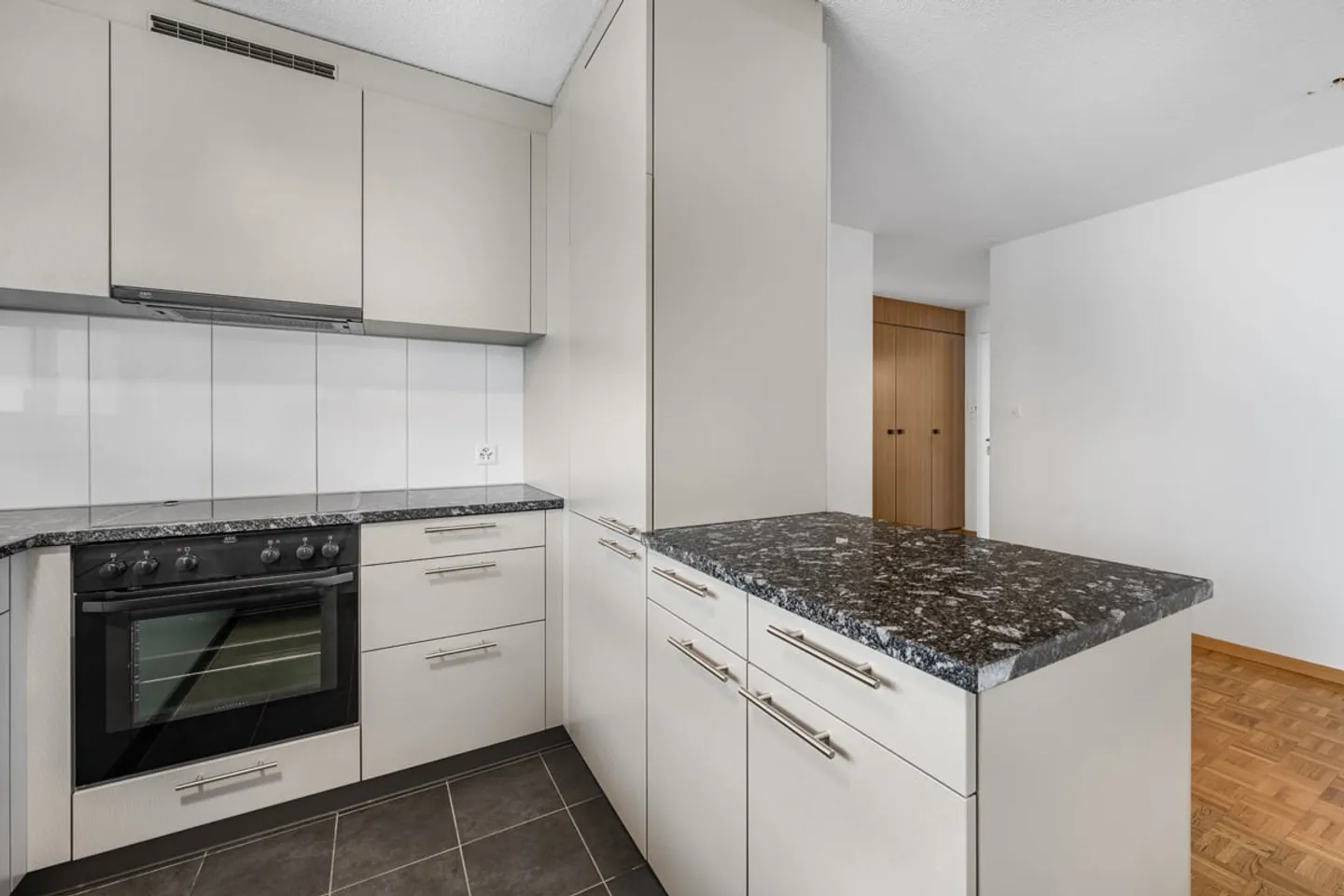 Modern 3.5-room apartment - Photo 5 of 12