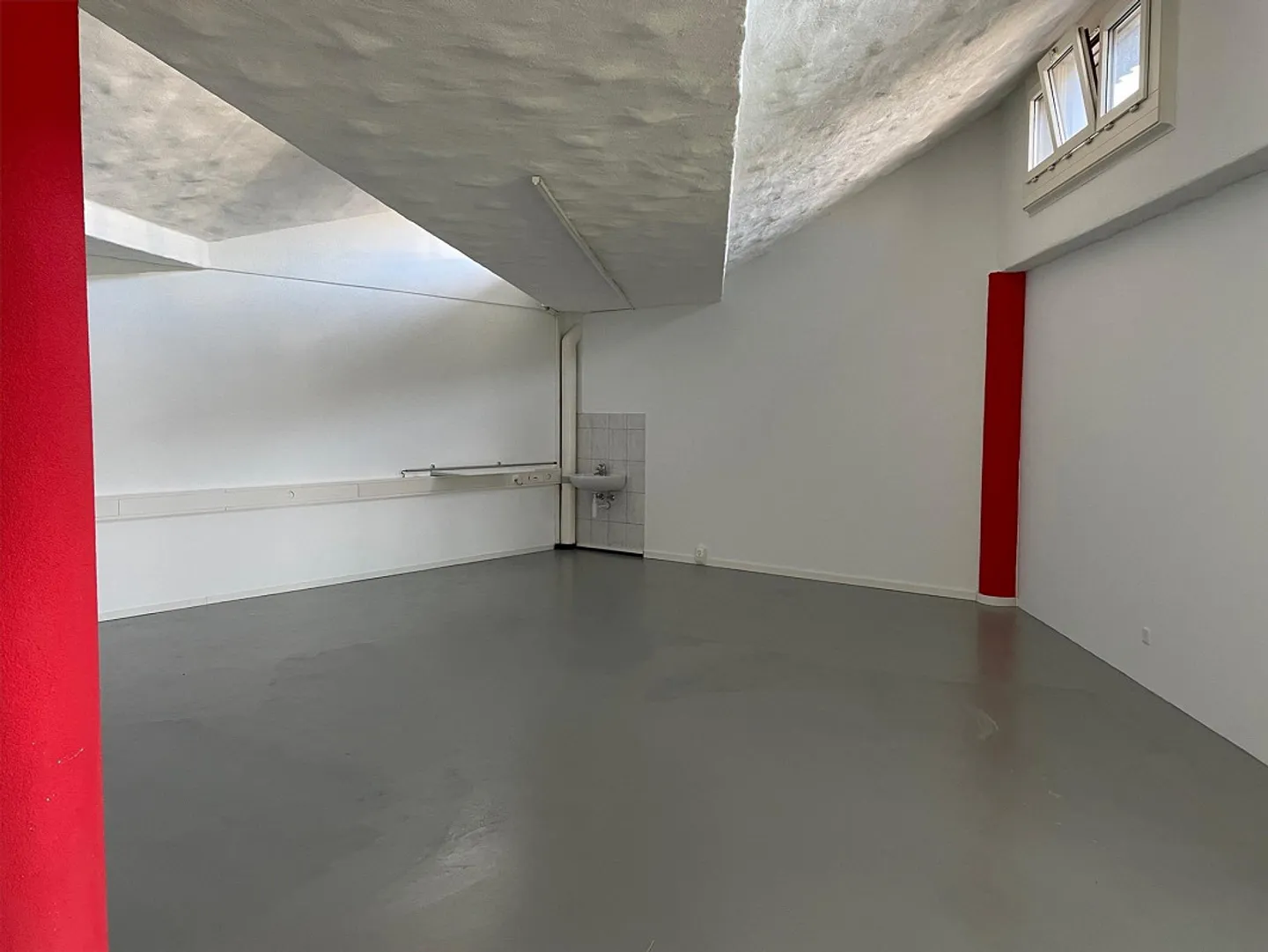 bright, spacious office premises - Photo 5 of 8