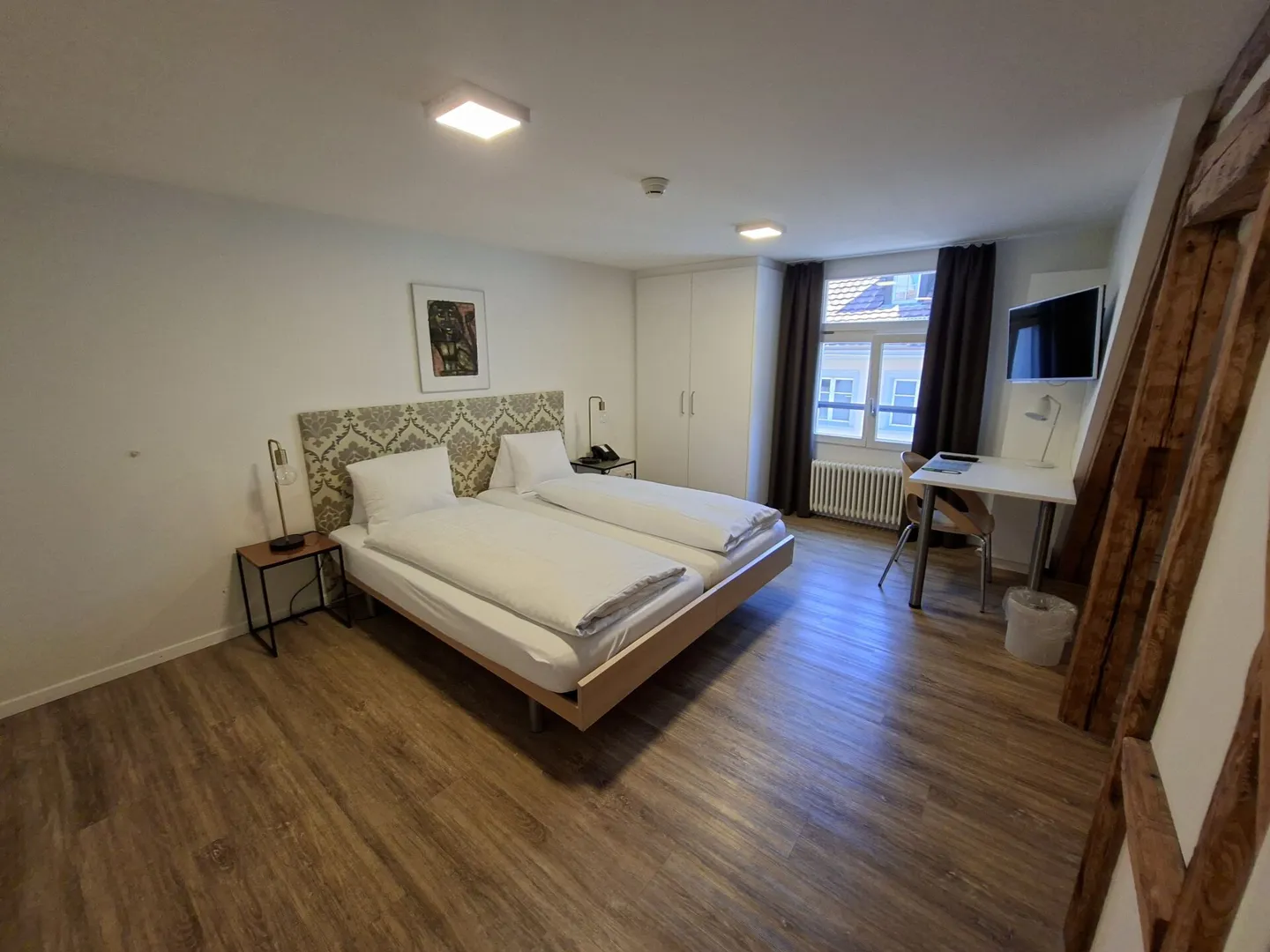 Camera arredata con bagno privato - Foto 3 di 12