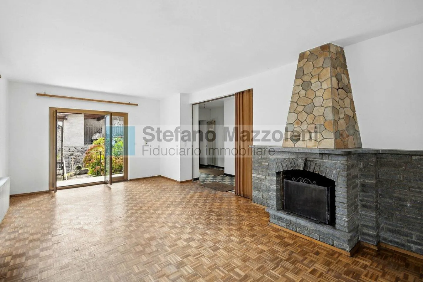 GIORNICO sur l'île du fleuve Ticino - Maison unifamiliale - Photo 3 sur 11