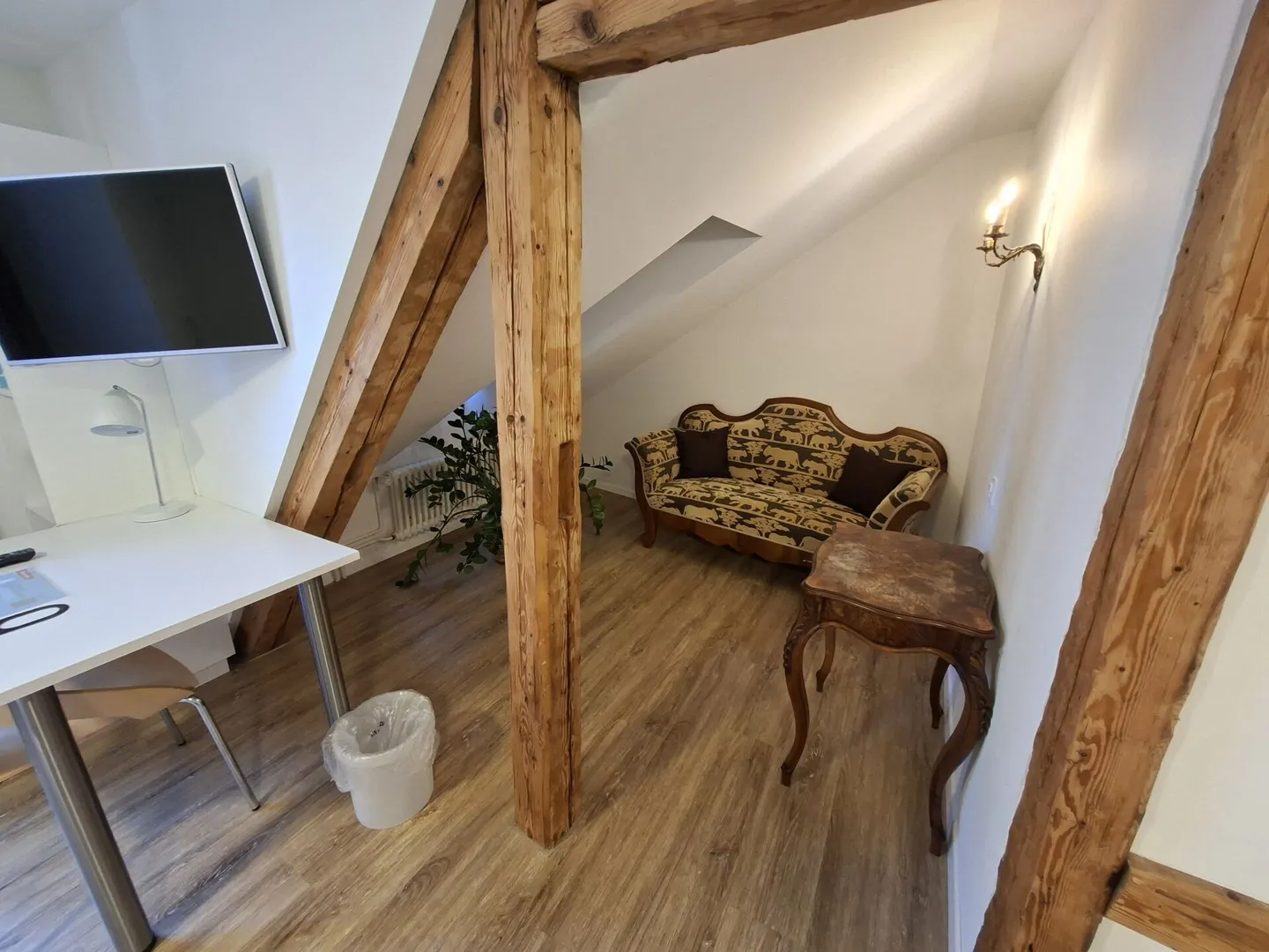 Camera arredata con bagno privato - Foto 4 di 12