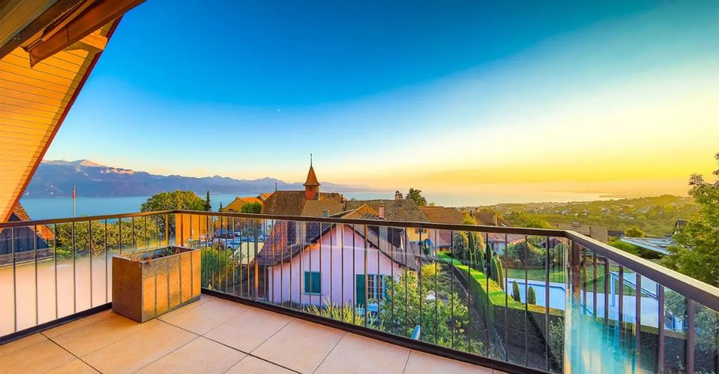 Attique avec calme et vue splendide à Belmont-sur-Lausanne - Foto 1 di 12