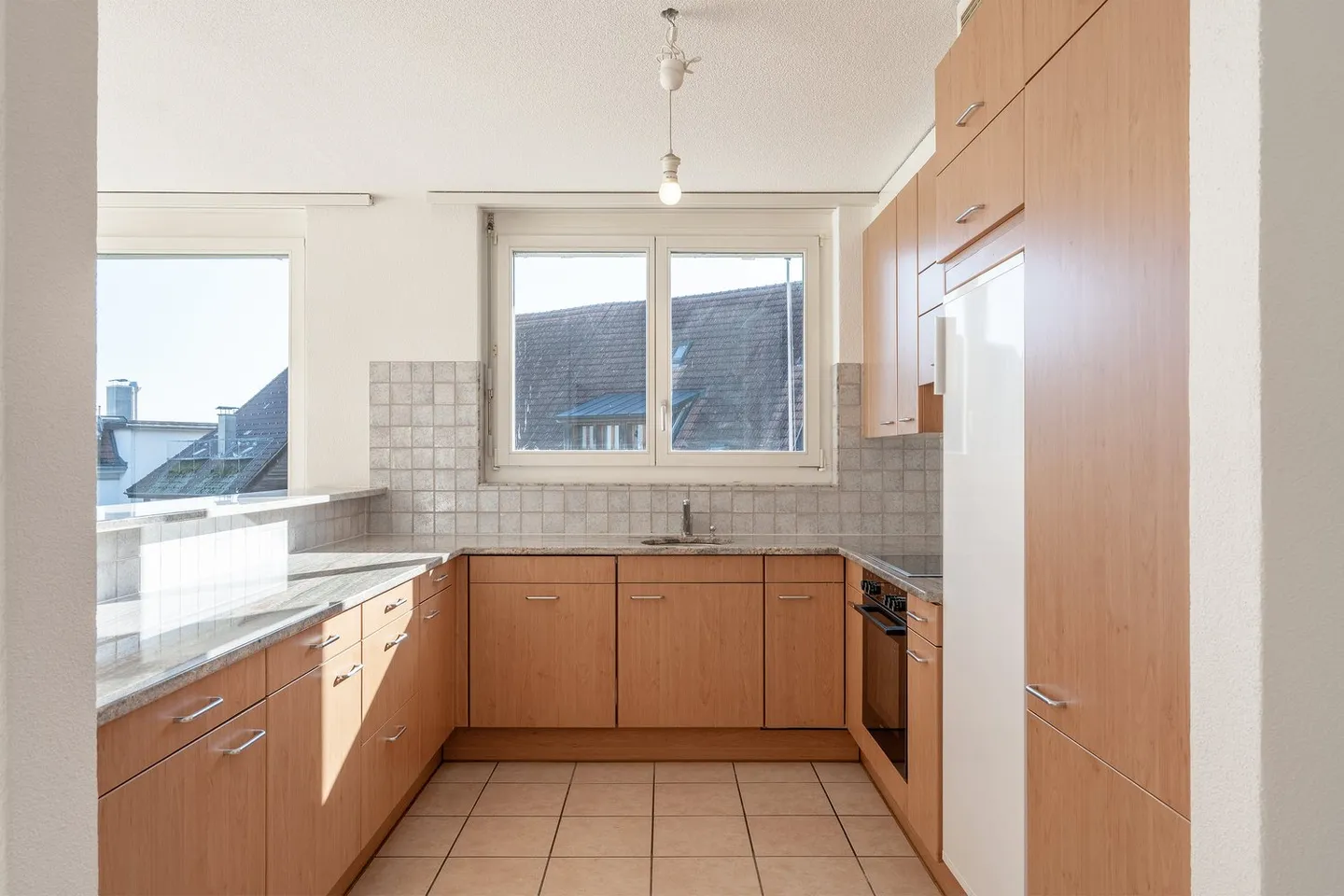 Attractive multi-family house with 6 apartments in Schüpfen - Photo 8 of 21