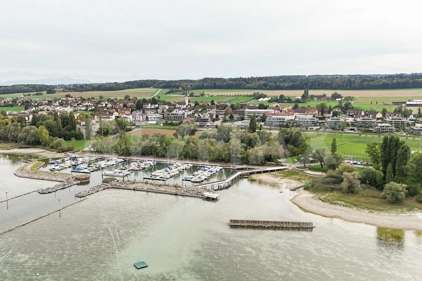 Geräumige Wohnung mit Seesicht - Foto 3 von 13