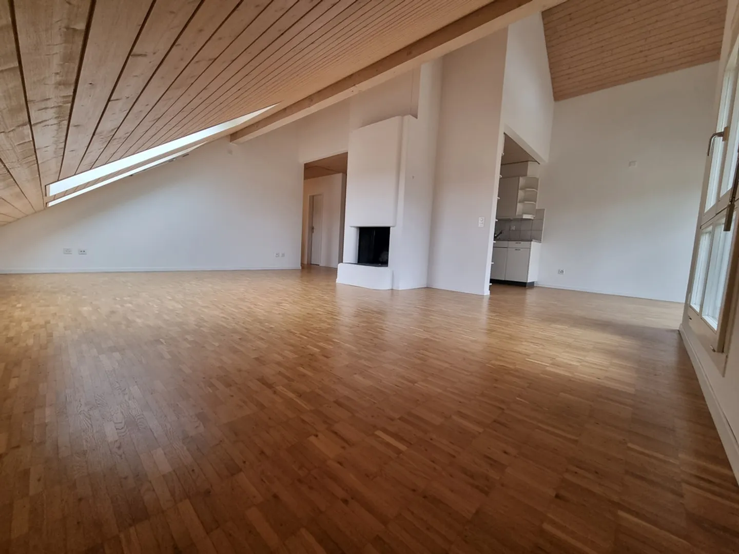 Maisonette apartment on two floors in the village center! - Photo 5 of 6