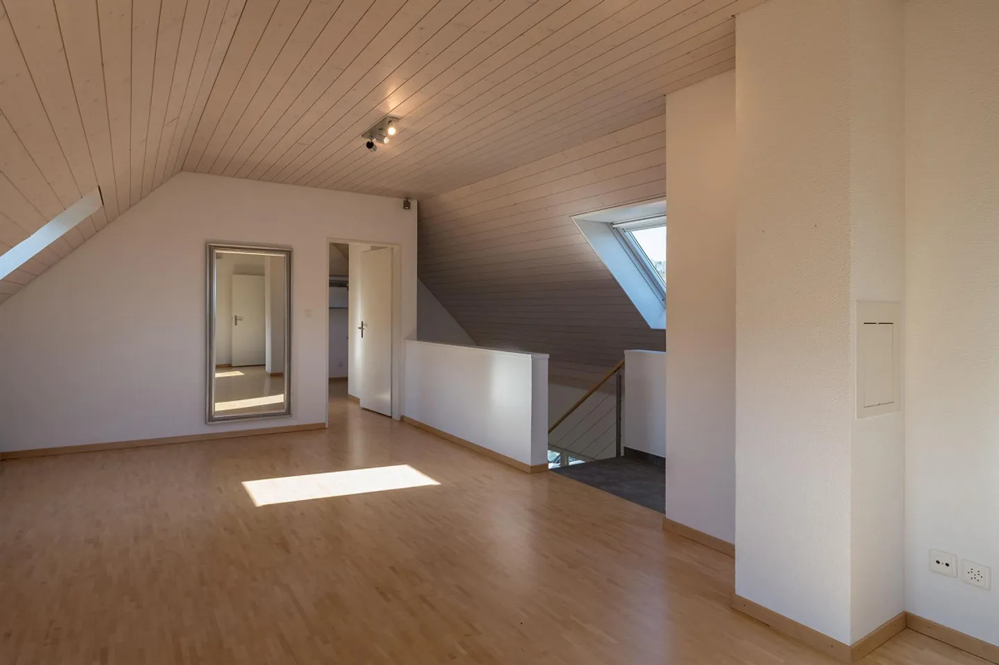 Casa unifamiliare indipendente nella migliore posizione - Foto 20 di 30