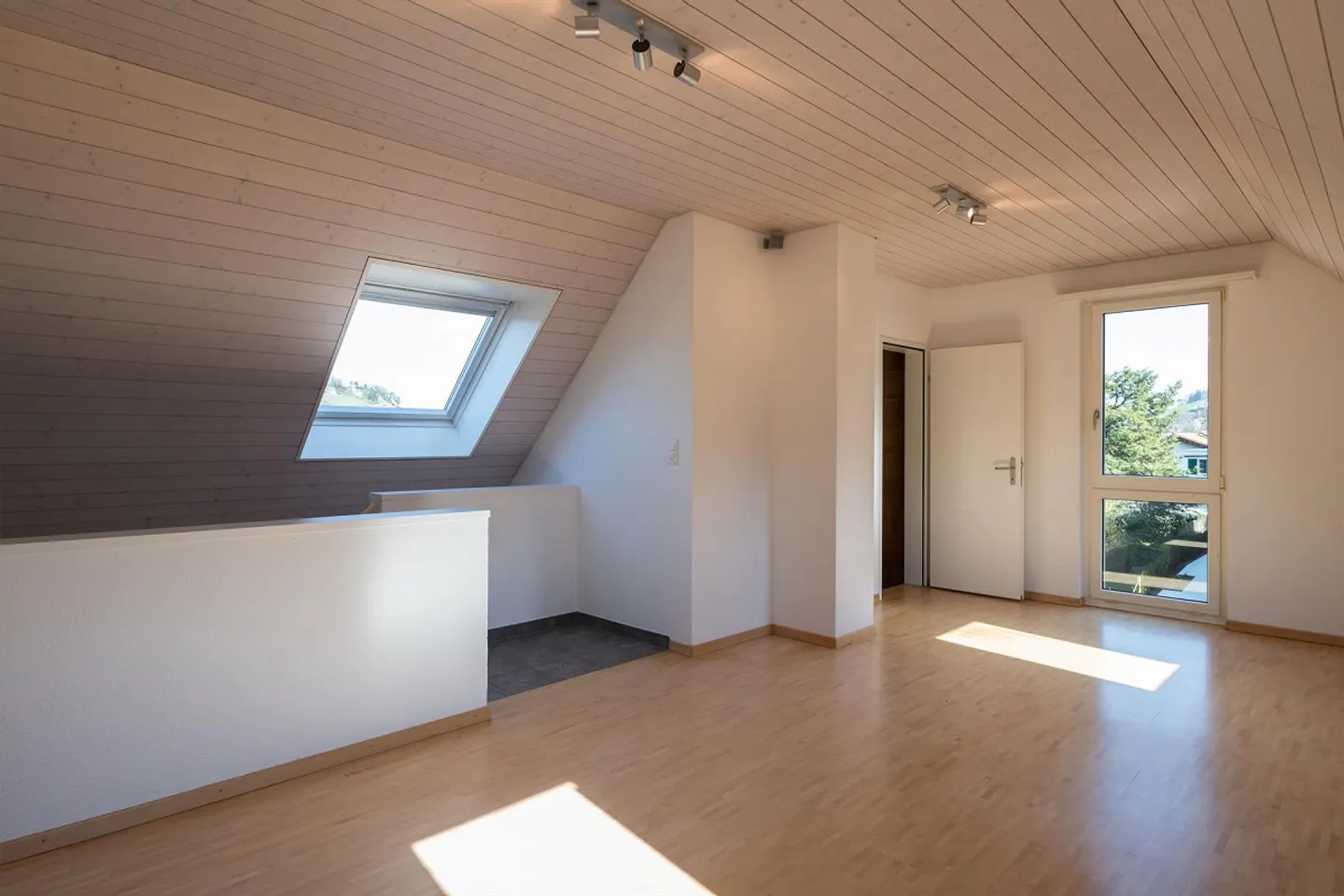 Casa unifamiliare indipendente nella migliore posizione - Foto 21 di 30