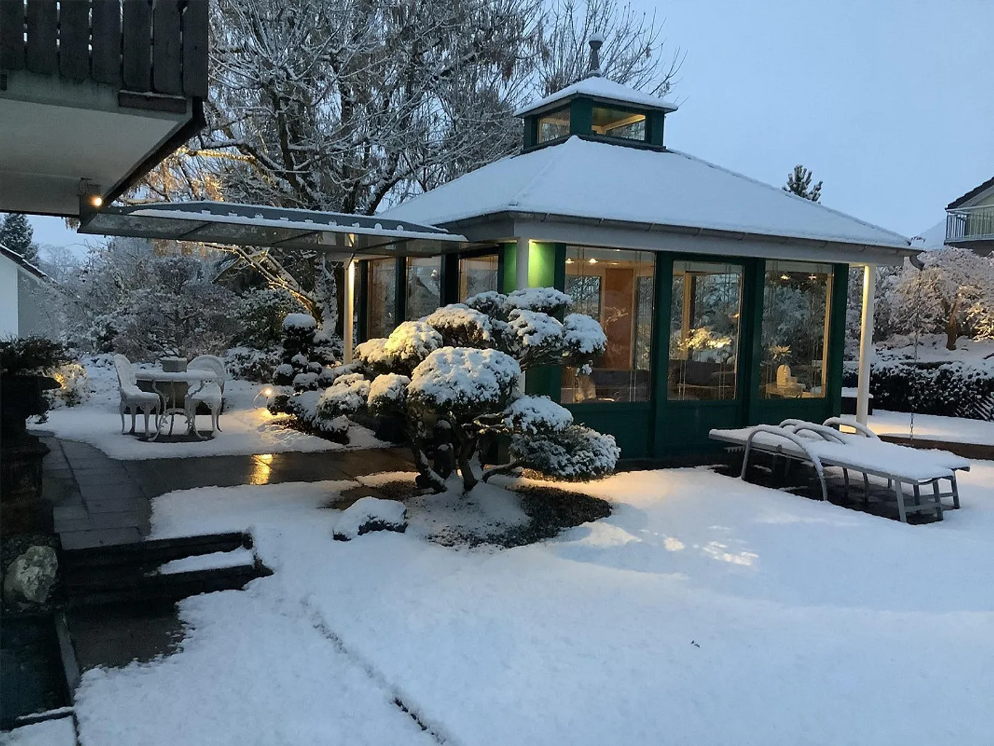 Casa unifamiliare con padiglione nel giardino giapponese - Foto 10 di 21