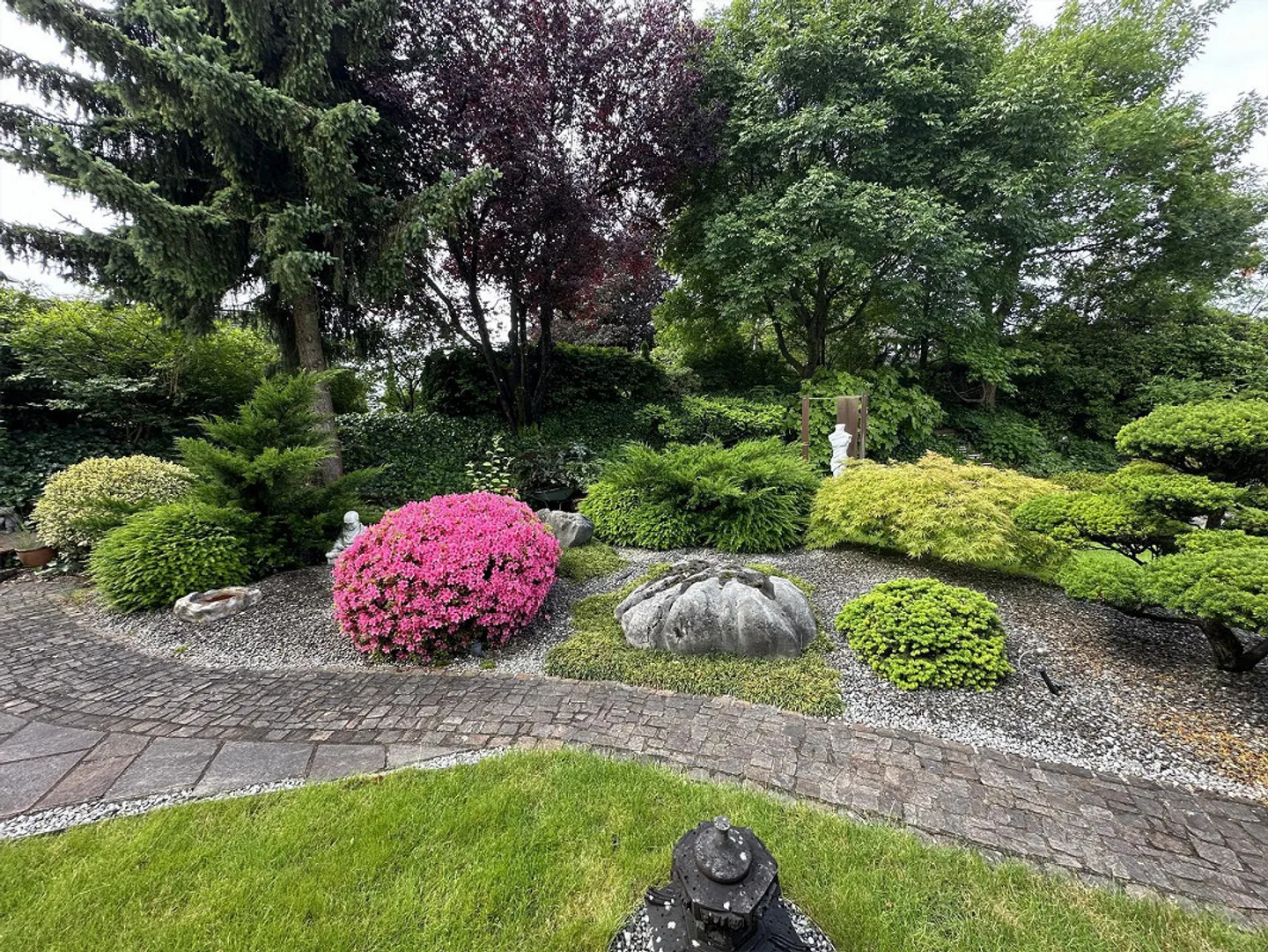 Casa unifamiliare con padiglione nel giardino giapponese - Foto 16 di 21