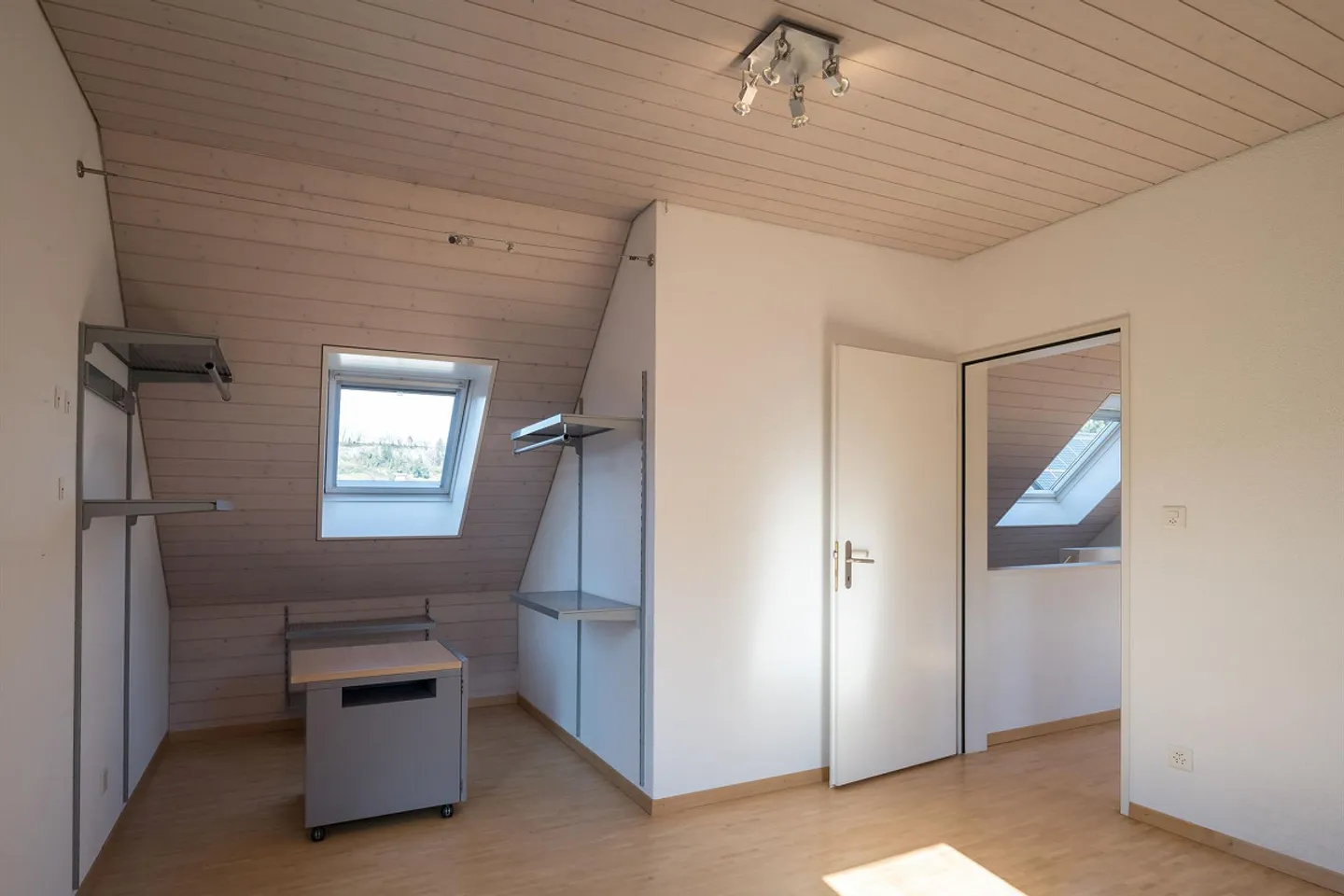 Casa unifamiliare indipendente nella migliore posizione - Foto 22 di 30