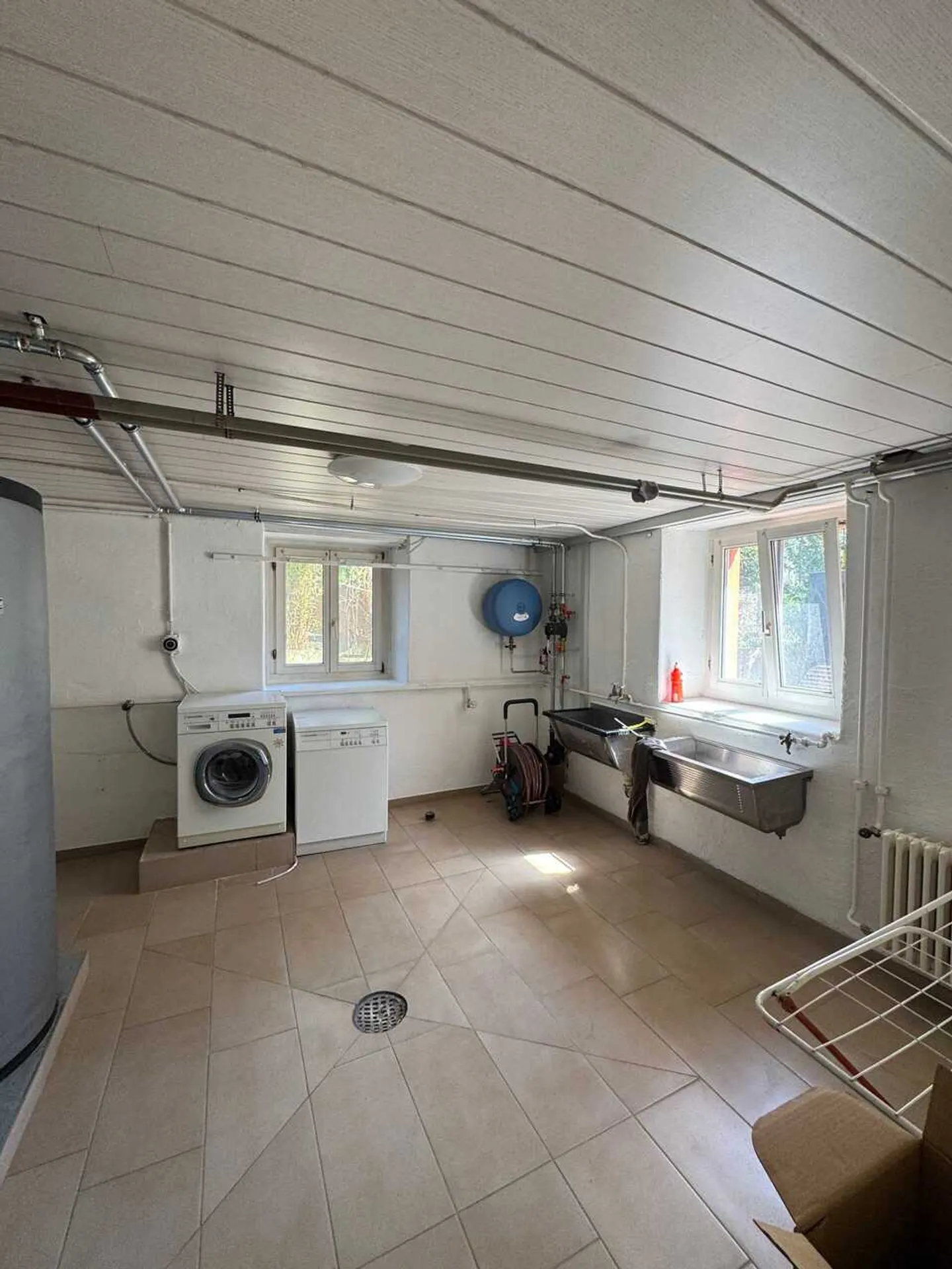 Charming 10-Room House for Rent in Hägendorf - Photo 8 of 11