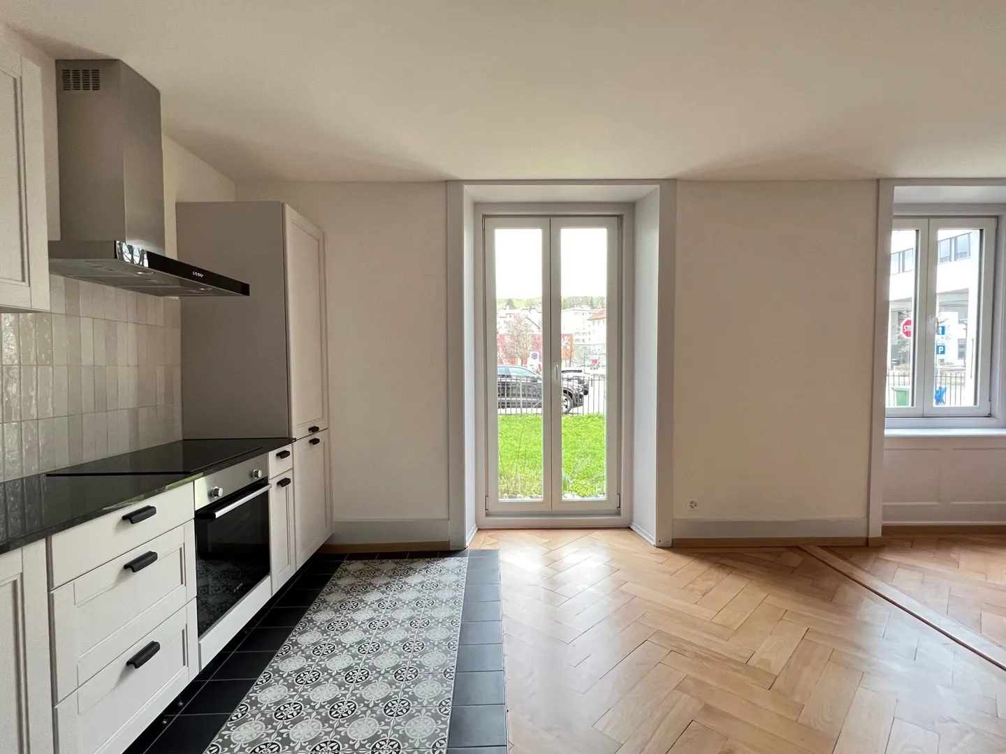 Hôtel-de-Ville 23 - Wunderschöne renovierte Erdgeschosswohnung mit direktem Zugang zum privaten Garten - Foto 8 von 8