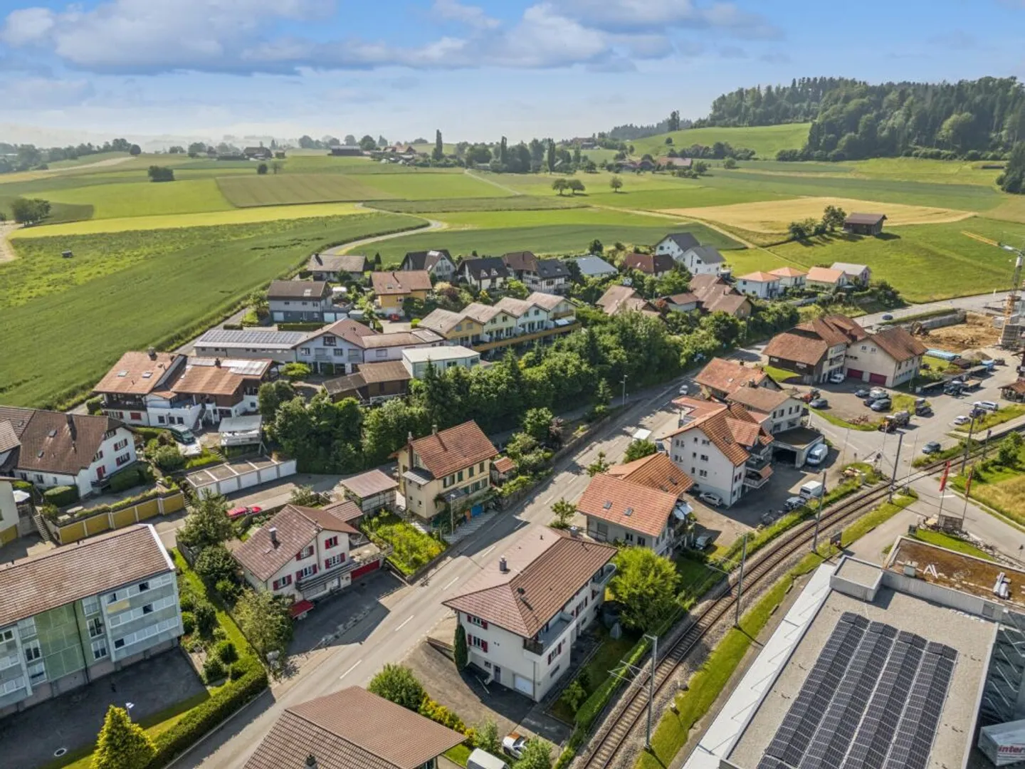 Casa multifamiliare versatile con quattro unità abitative e numerose possibilità - Foto 13 di 13