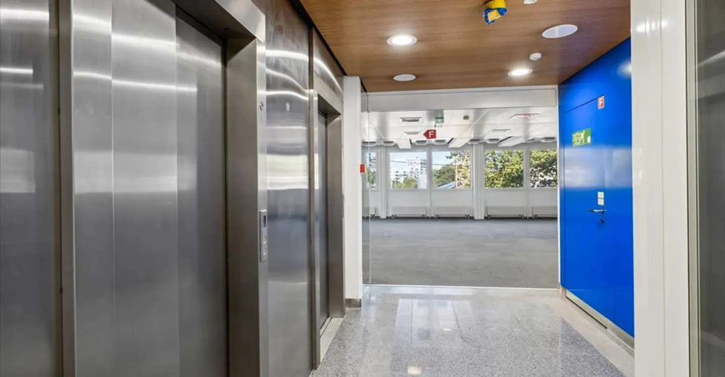 Office space for rent - Photo 10 of 13