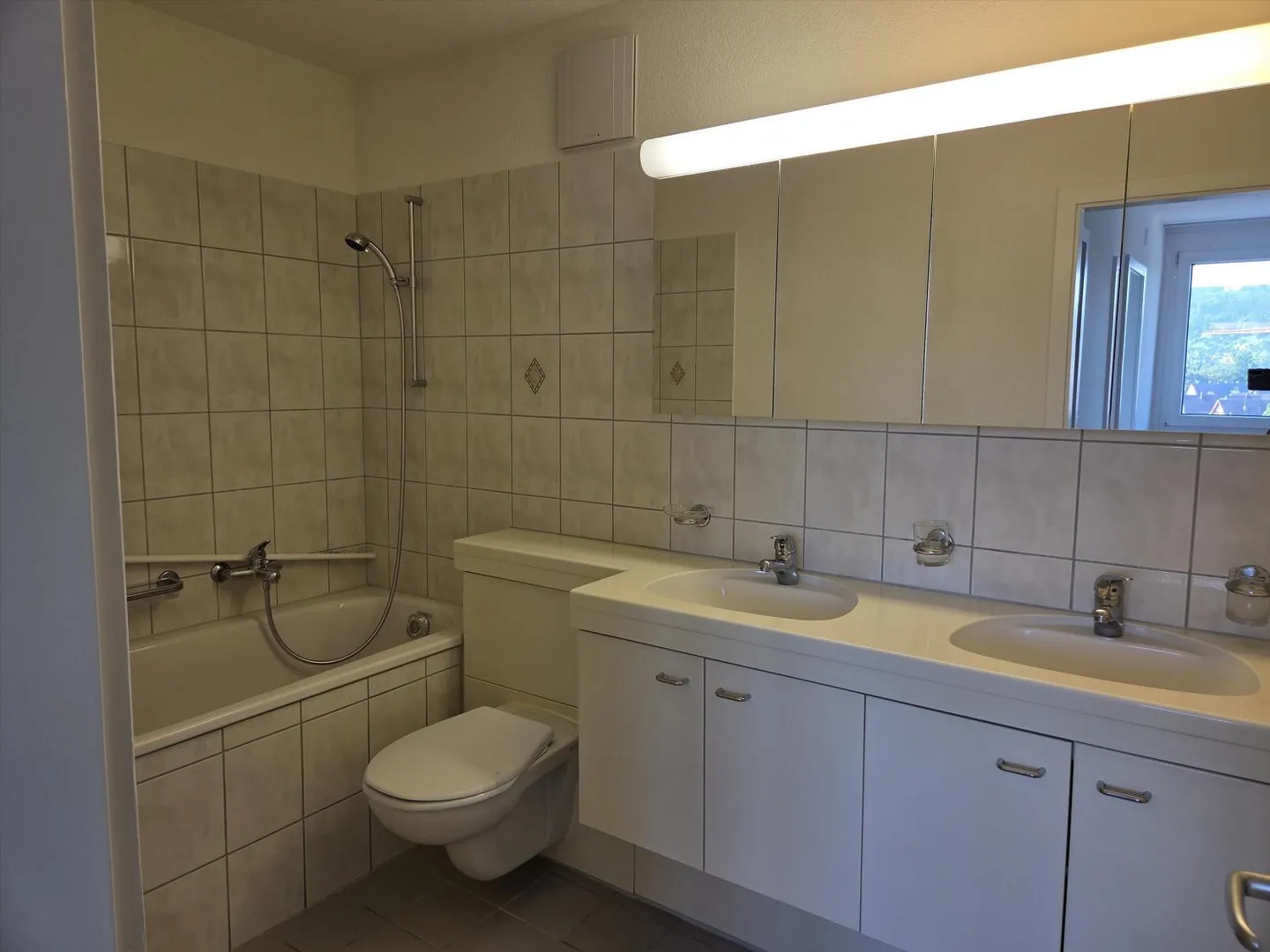 Helle 4½-Zimmer-Wohnung mit Balkon - Foto 7 von 10