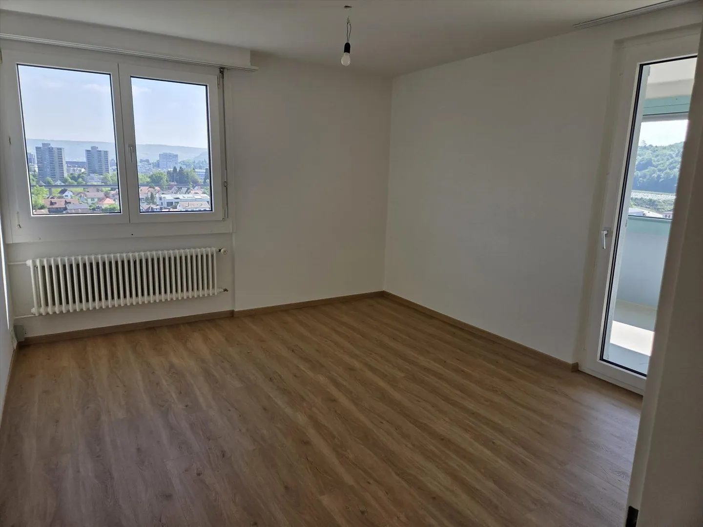 Helle 4½-Zimmer-Wohnung mit Balkon - Foto 8 von 10