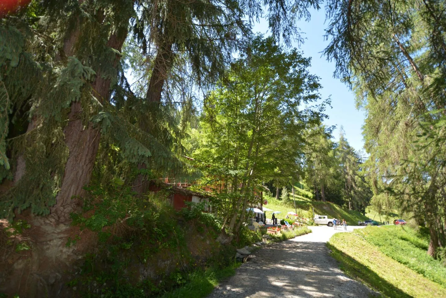 Café-Restaurant avec Appartements - Photo 10 sur 12