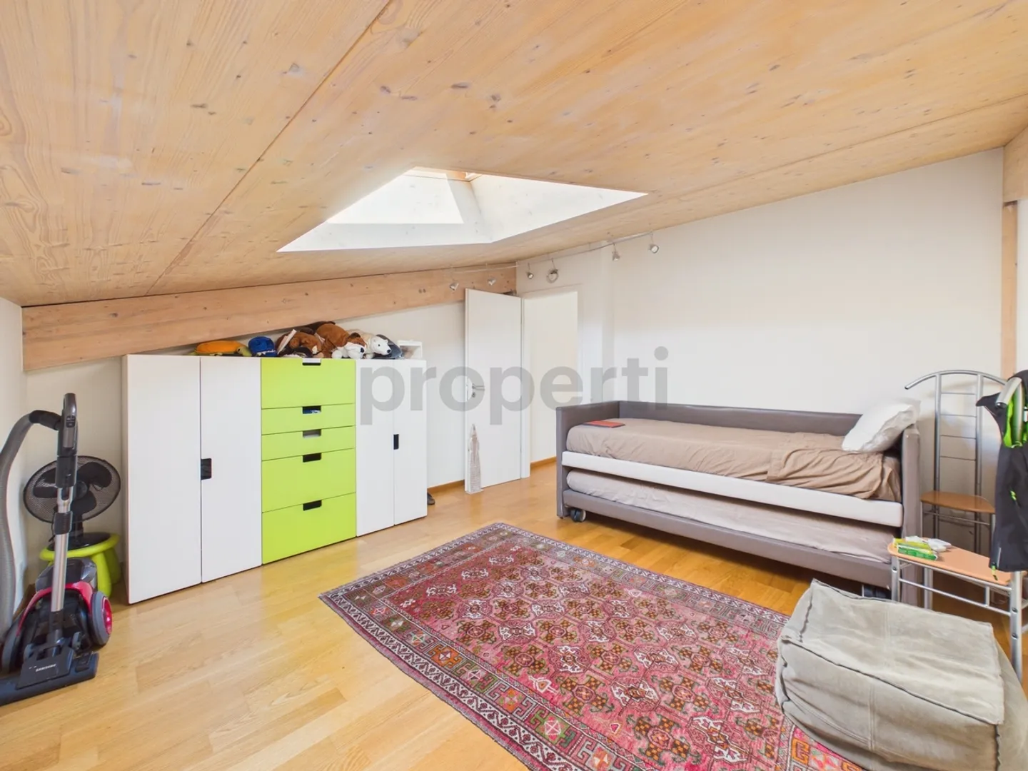 Bâtiment rénové au cœur de Contone : un charmant duplex et deux appartements déjà loués. - Photo 5 sur 13