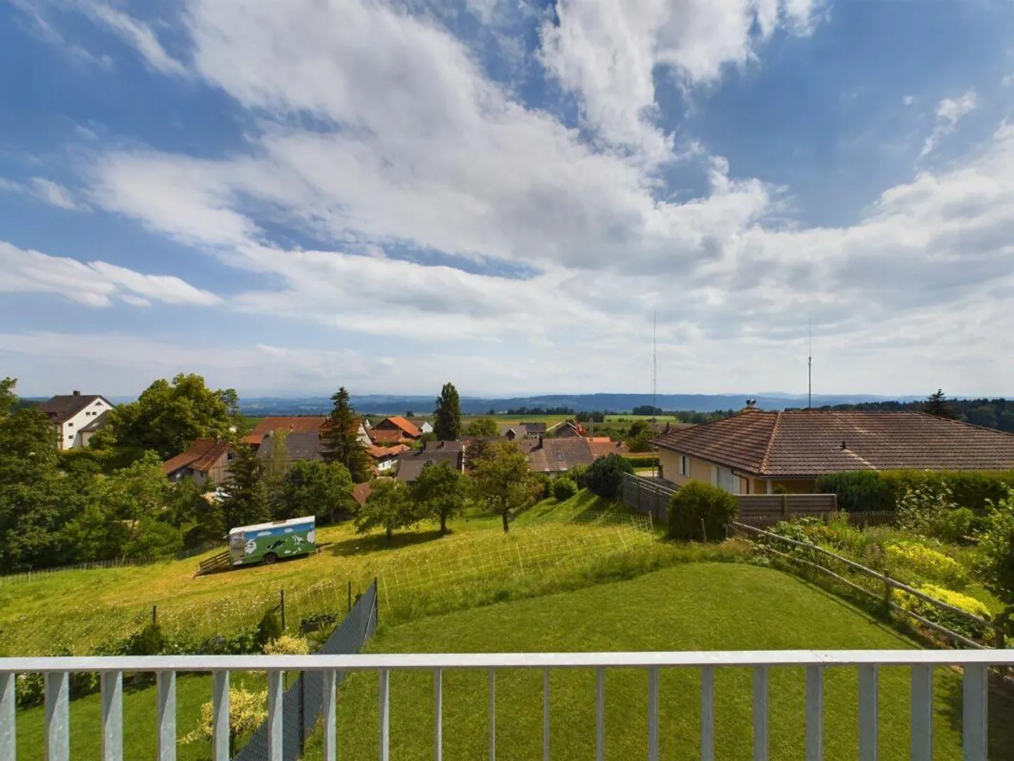 Casa unifamiliare con vista mozzafiato - Foto 3 di 16